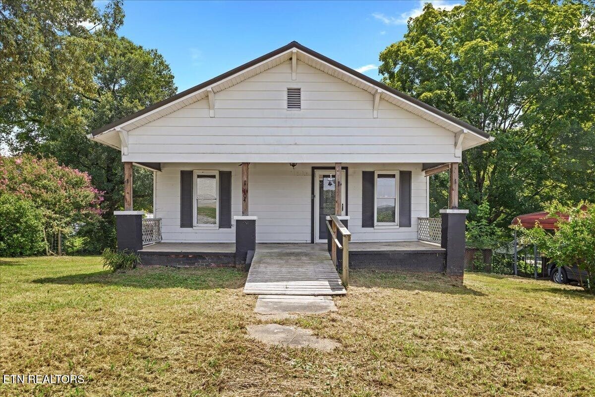 104 County Road 497 Property Photo 1