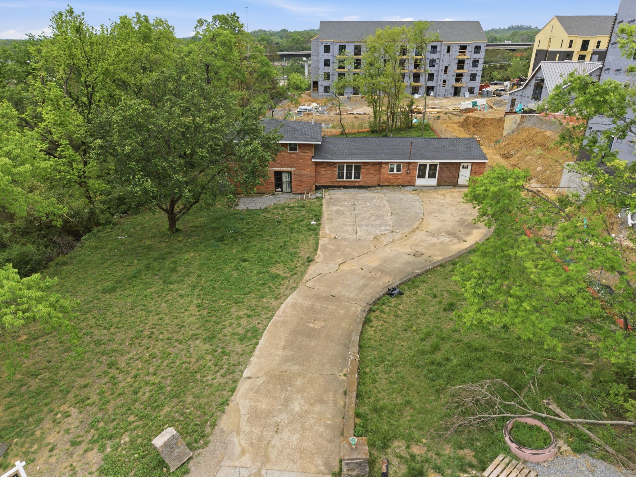 605 Creative Way Property Photo 1