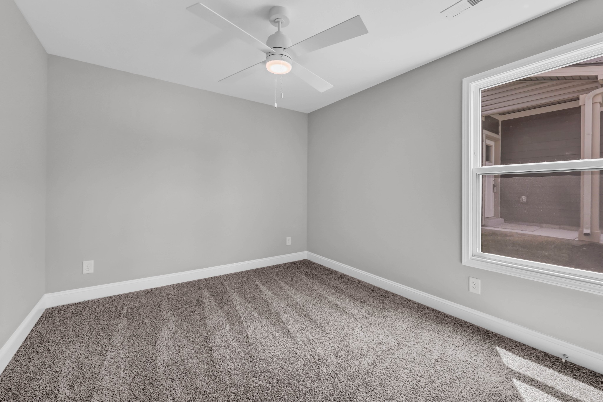 2669 Brewster Dr Property Photo 25