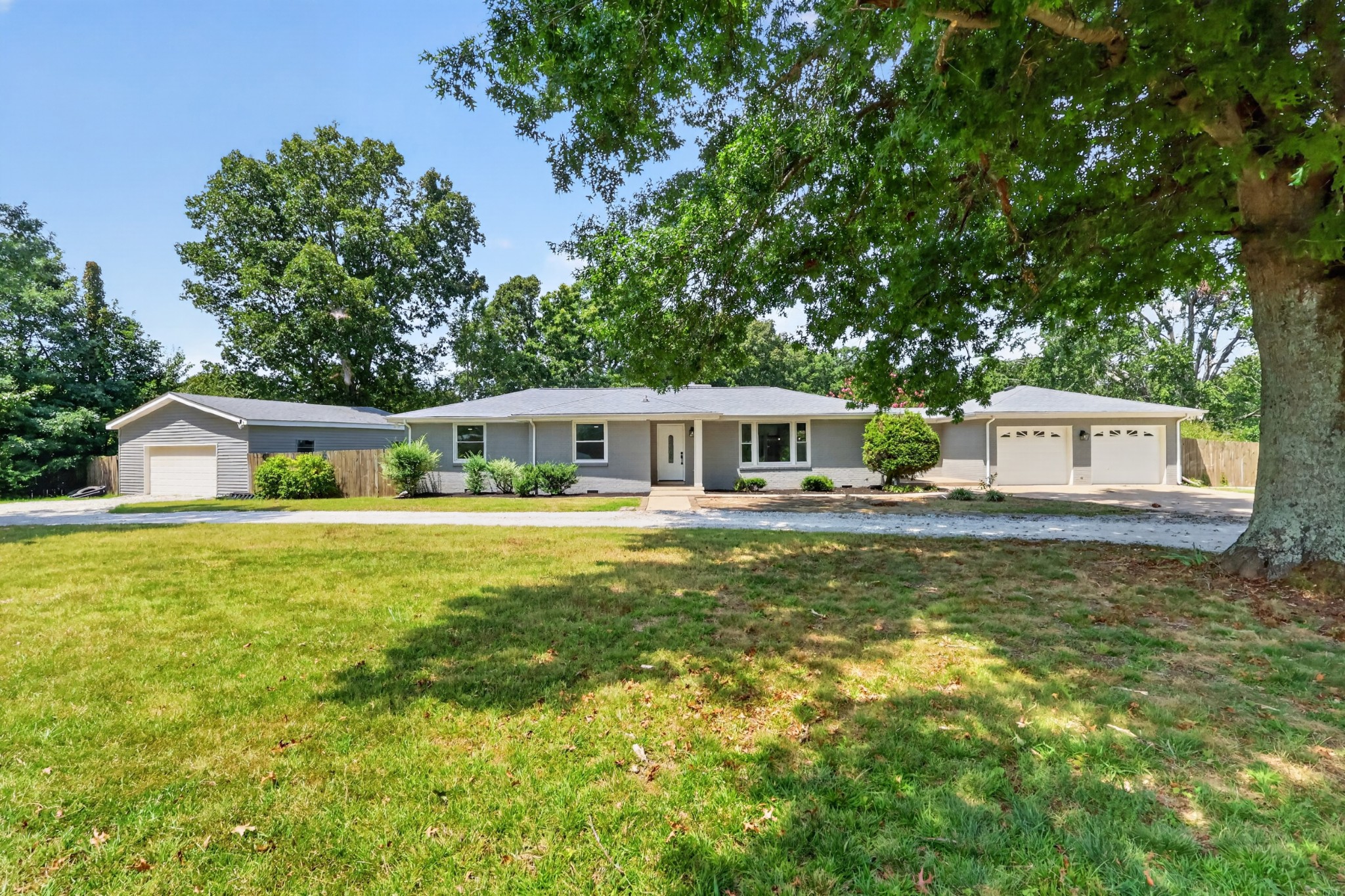 7302 Henry Dr Property Photo 1