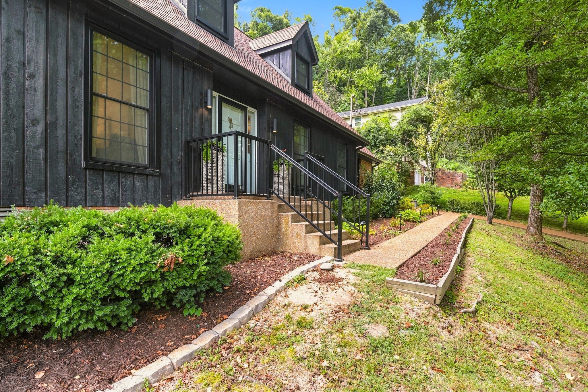 5117 Dorchester Cir Property Photo 6