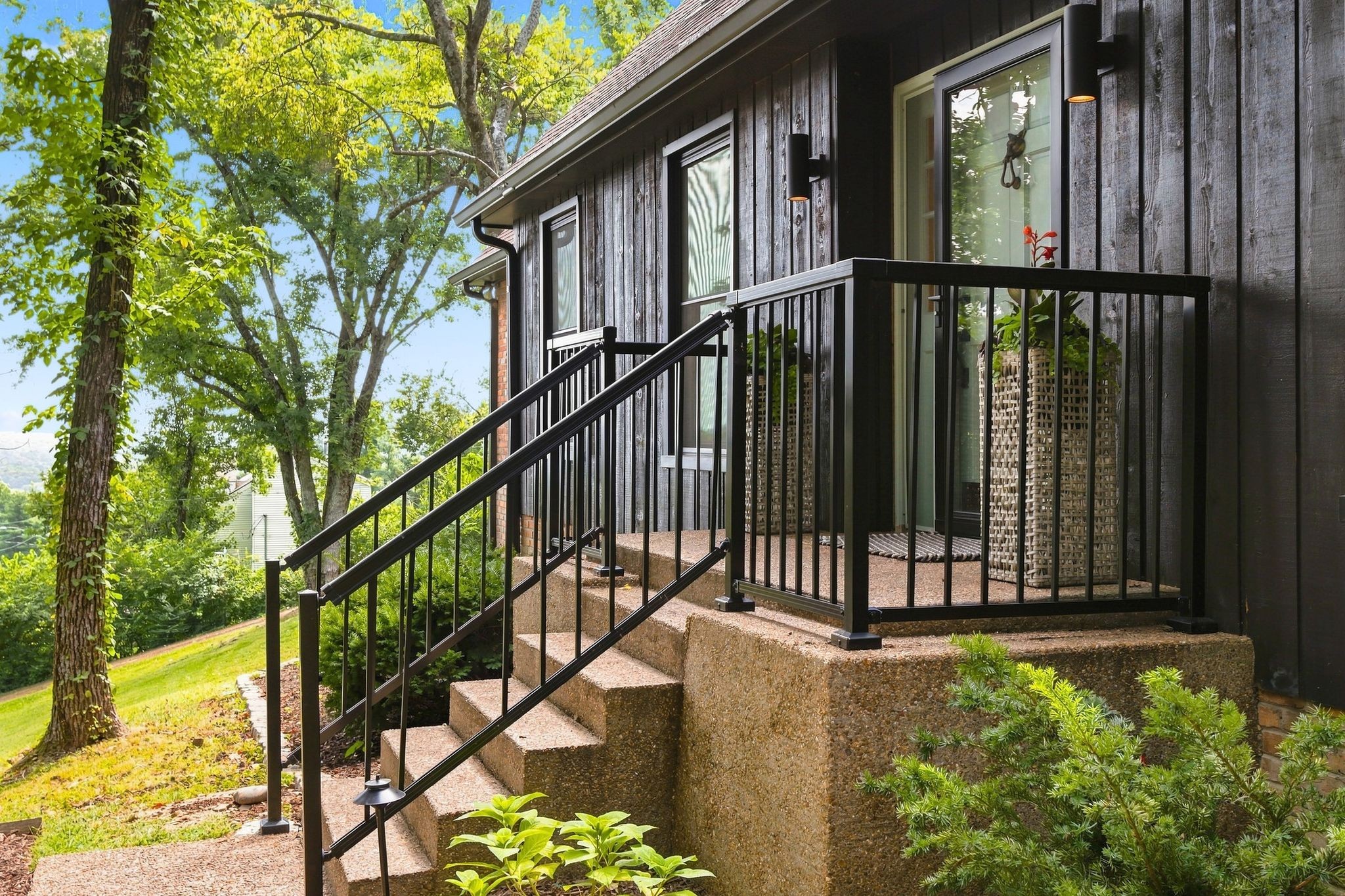 5117 Dorchester Cir Property Photo 9