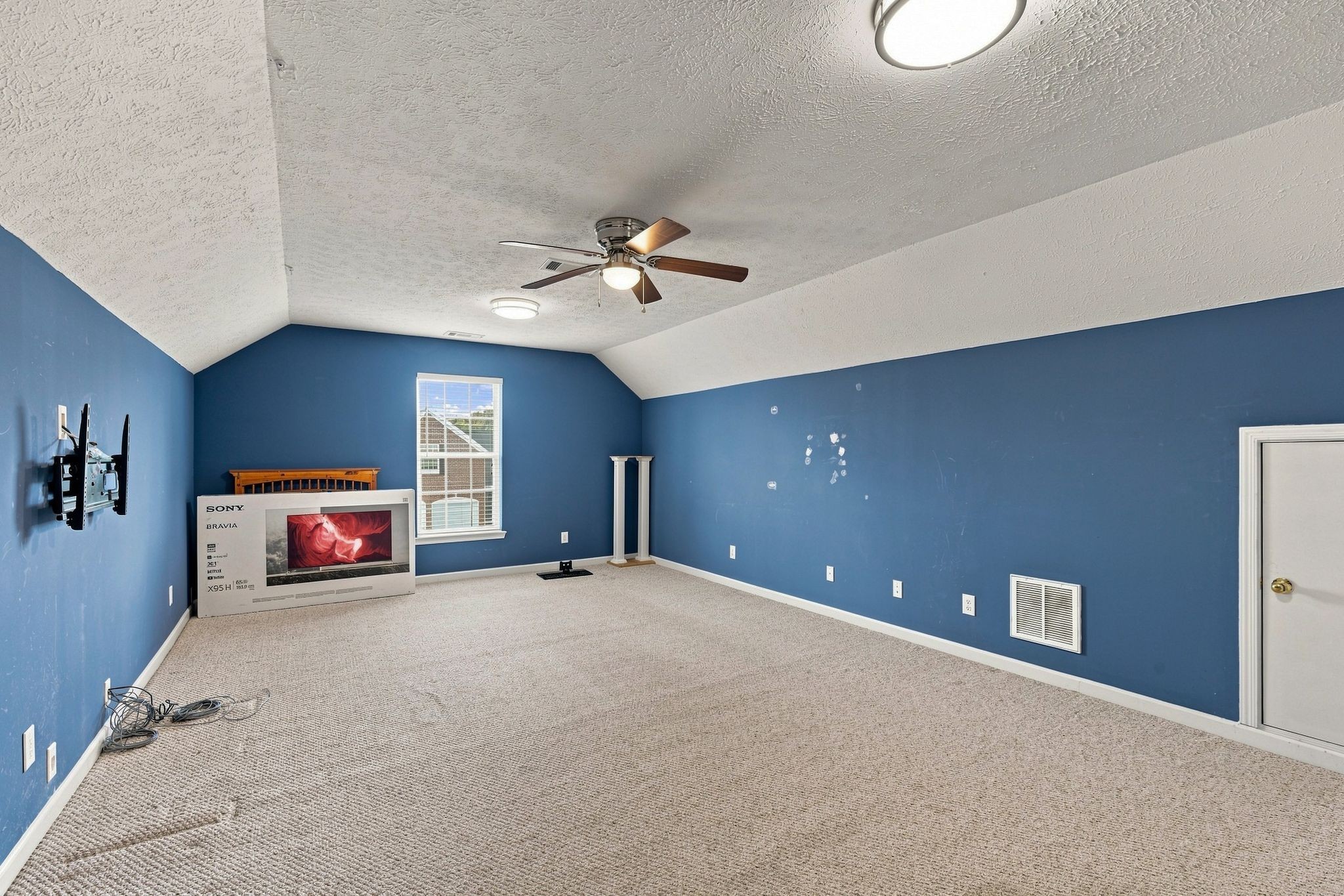 1277 Bending Creek Dr Property Photo 24