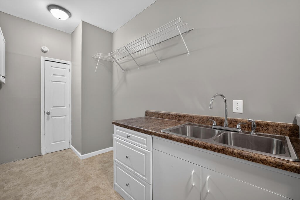 2960 Old Walton Cir Property Photo 35