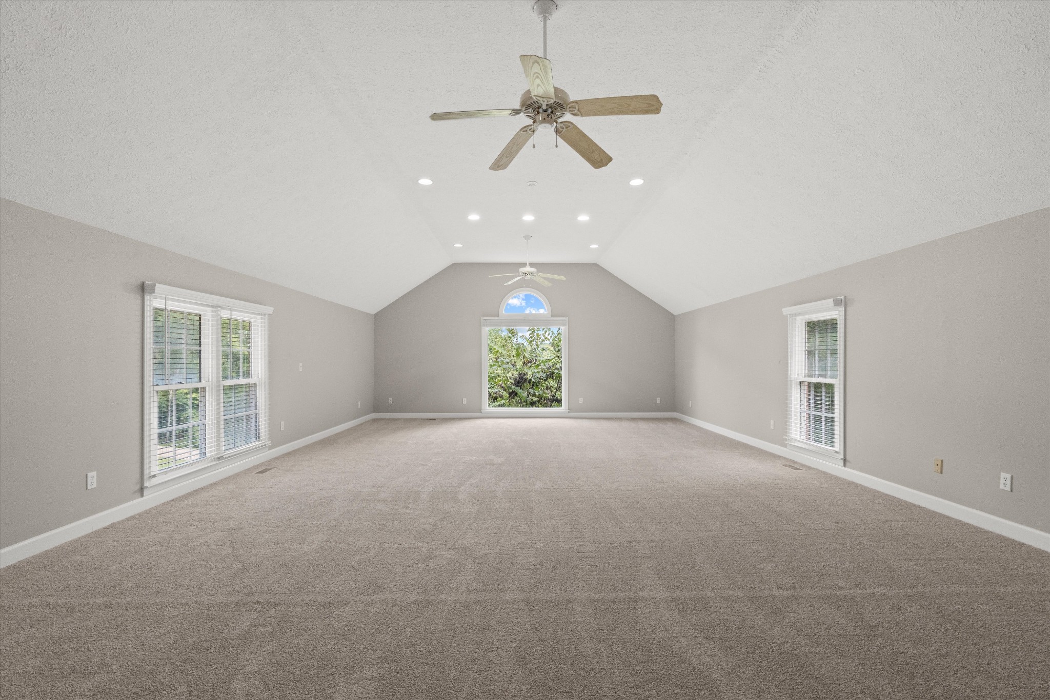 1227 Mount Vernon Ln Property Photo 15