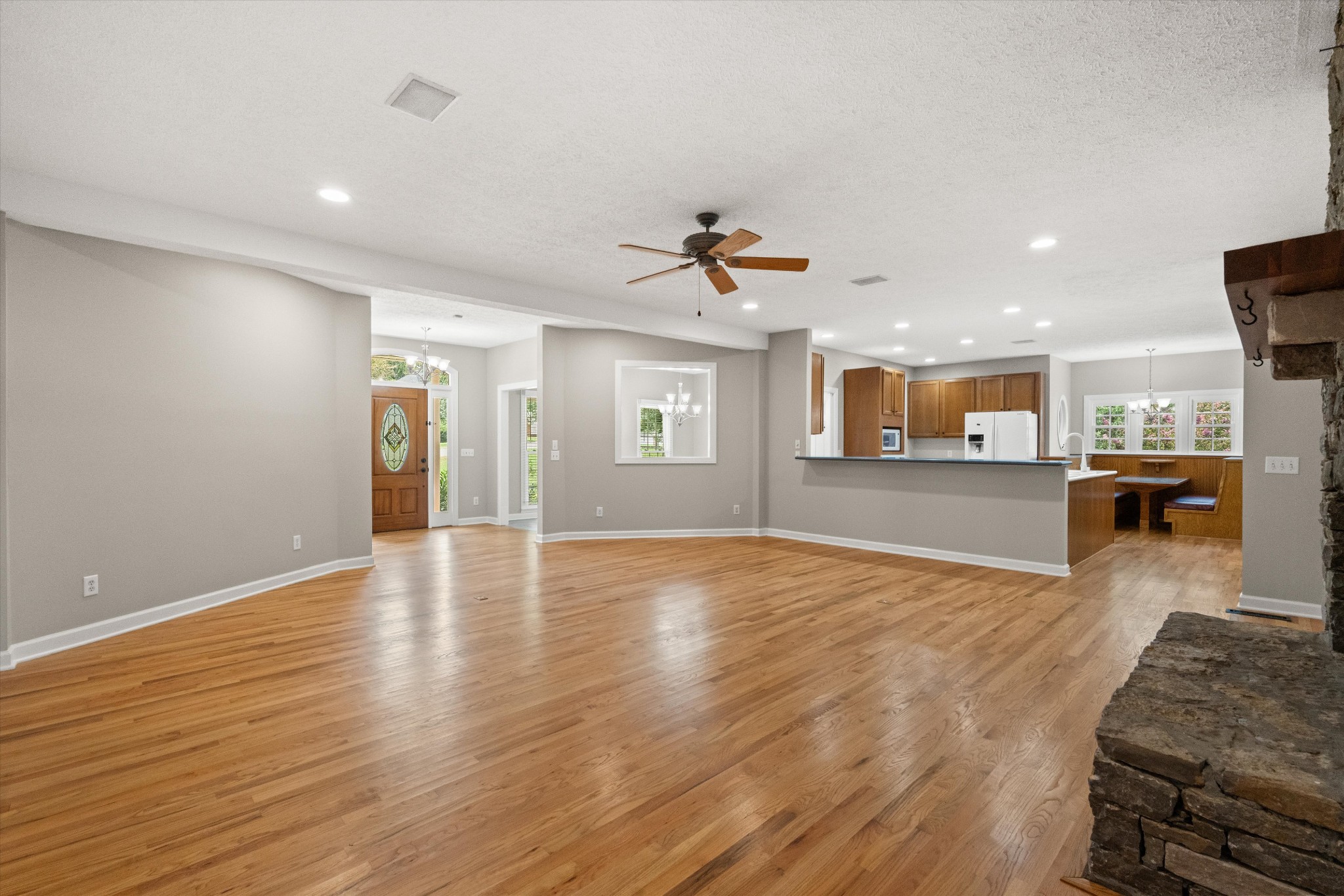 1227 Mount Vernon Ln Property Photo 17
