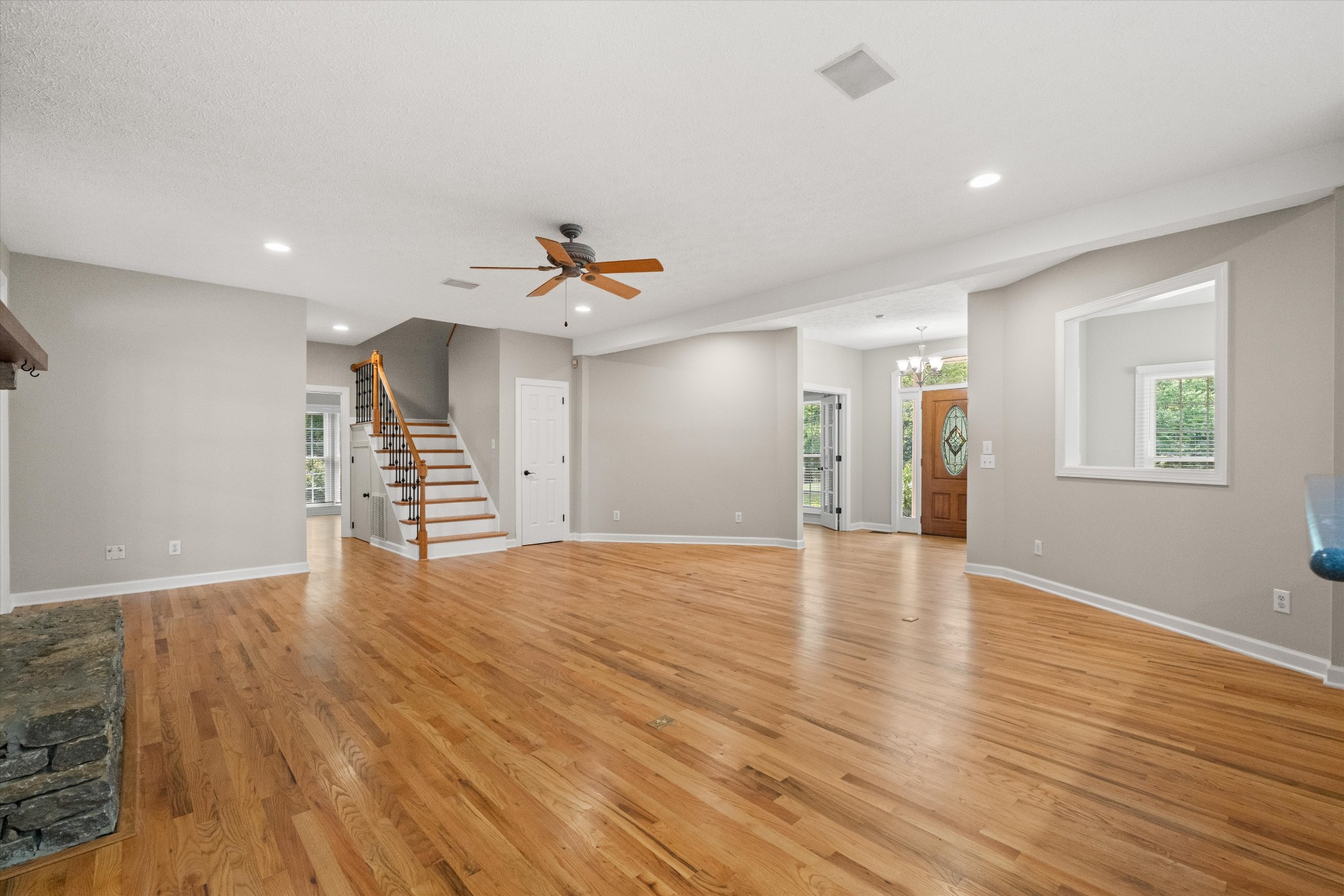 1227 Mount Vernon Ln Property Photo 18