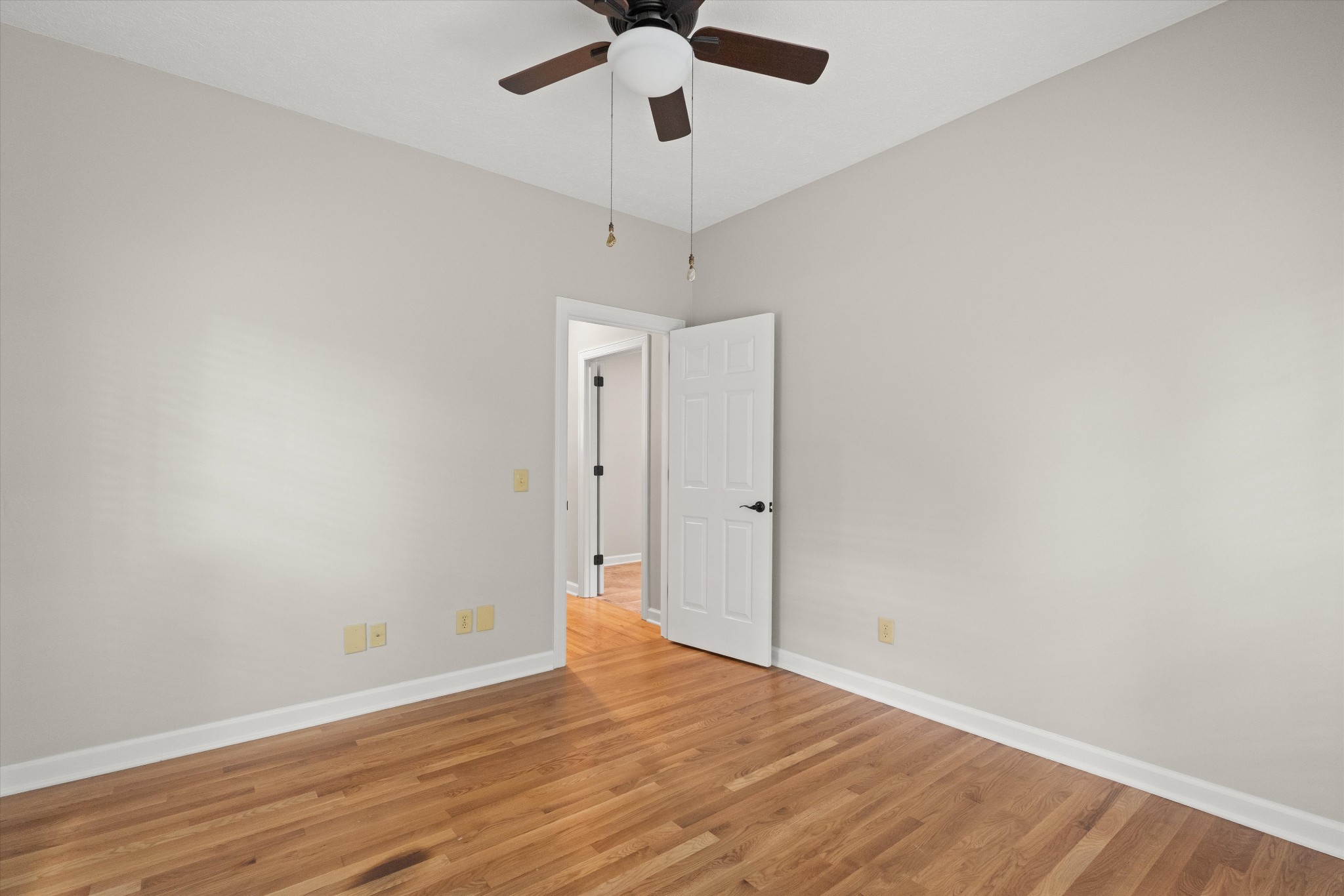 1227 Mount Vernon Ln Property Photo 25