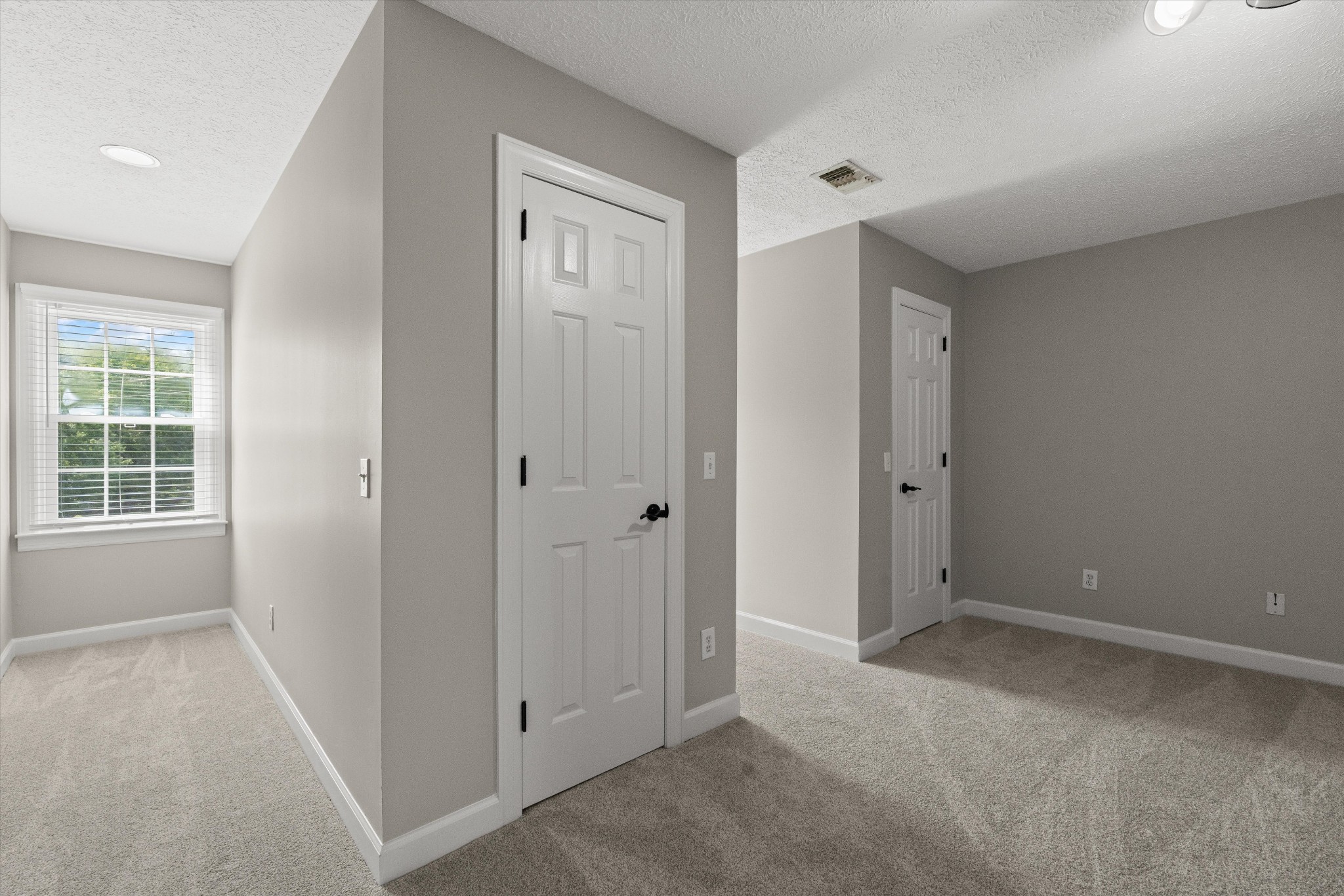 1227 Mount Vernon Ln Property Photo 34