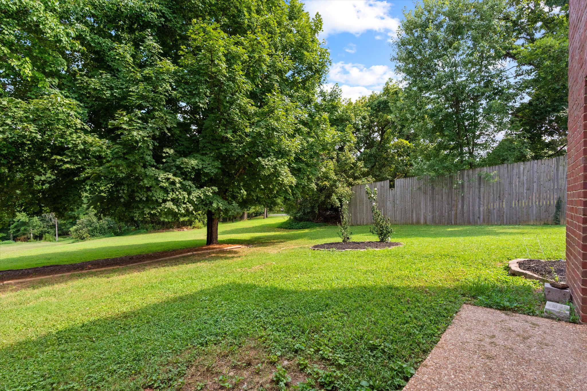 1227 Mount Vernon Ln Property Photo 42