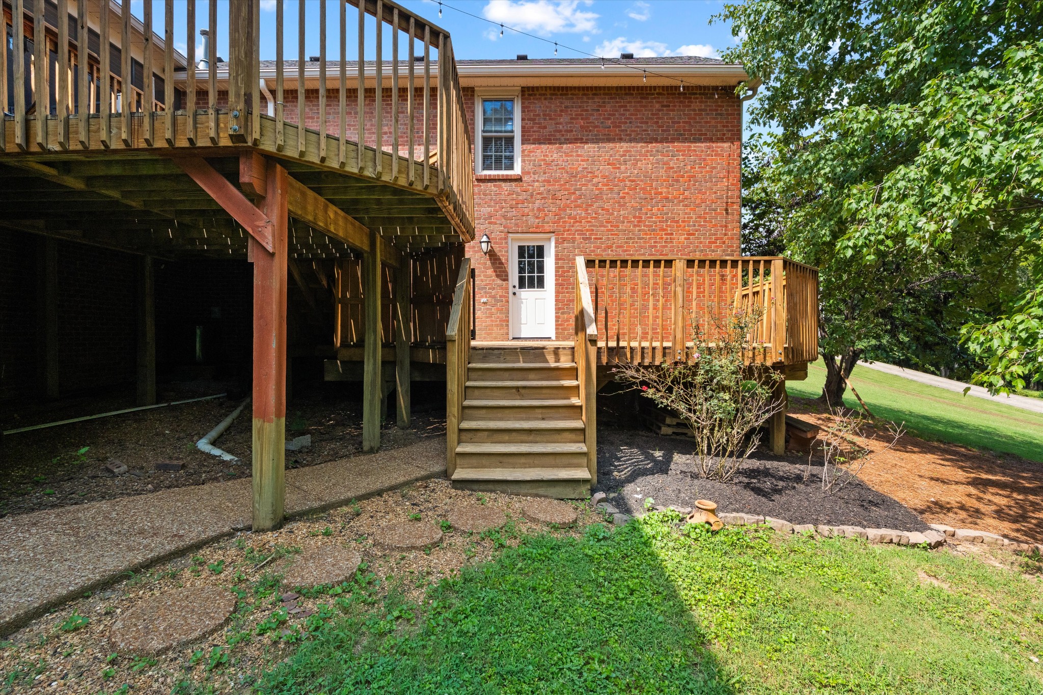 1227 Mount Vernon Ln Property Photo 43