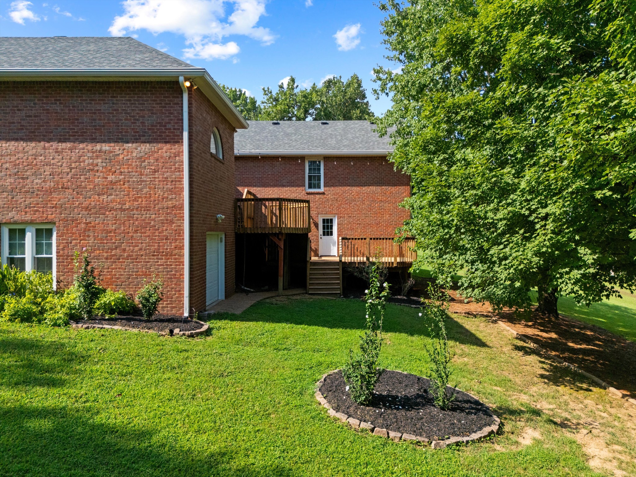 1227 Mount Vernon Ln Property Photo 51