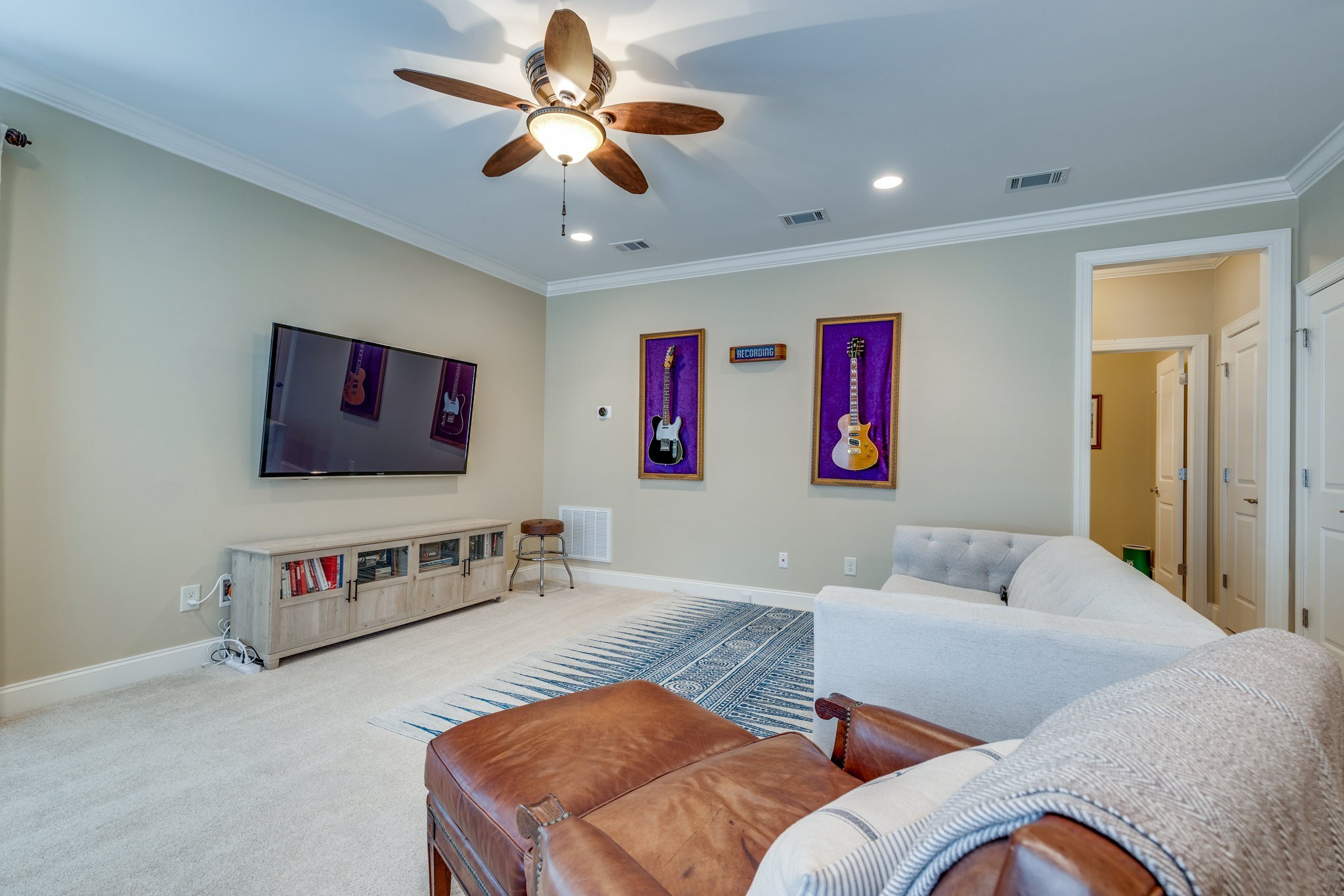 1337 Moher Blvd Property Photo 9