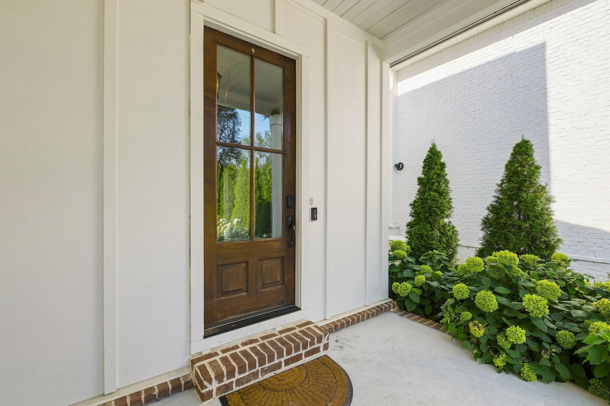 1119a Biltmore Dr Property Photo 3
