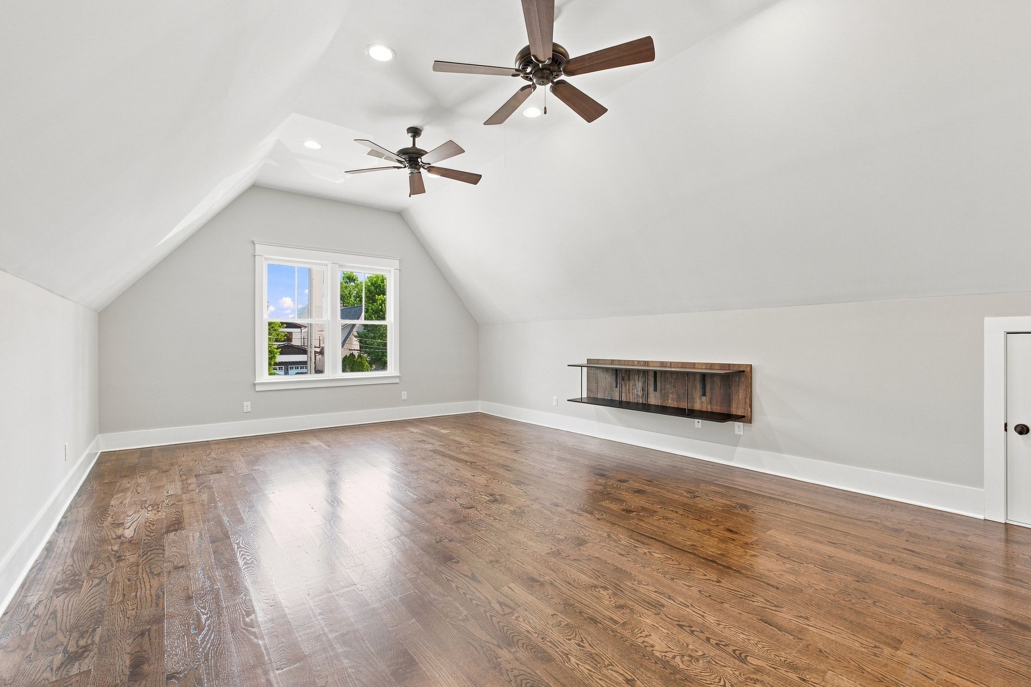 1119a Biltmore Dr Property Photo 34