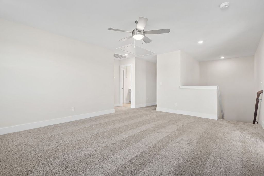 1433 Charles Dr Property Photo 20