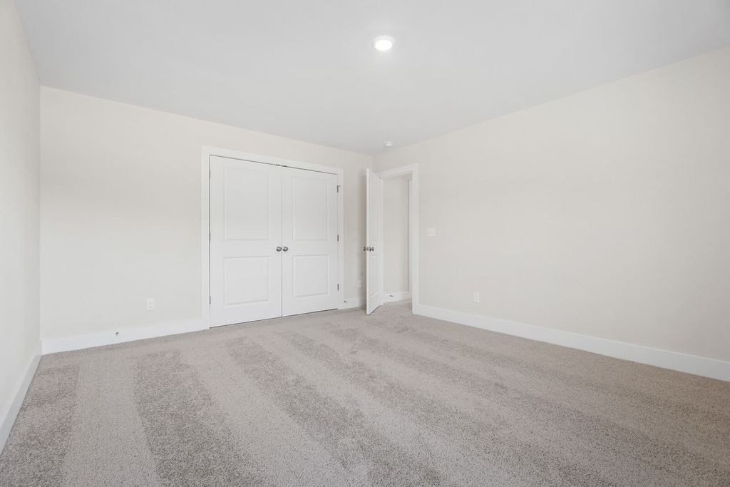1433 Charles Dr Property Photo 24