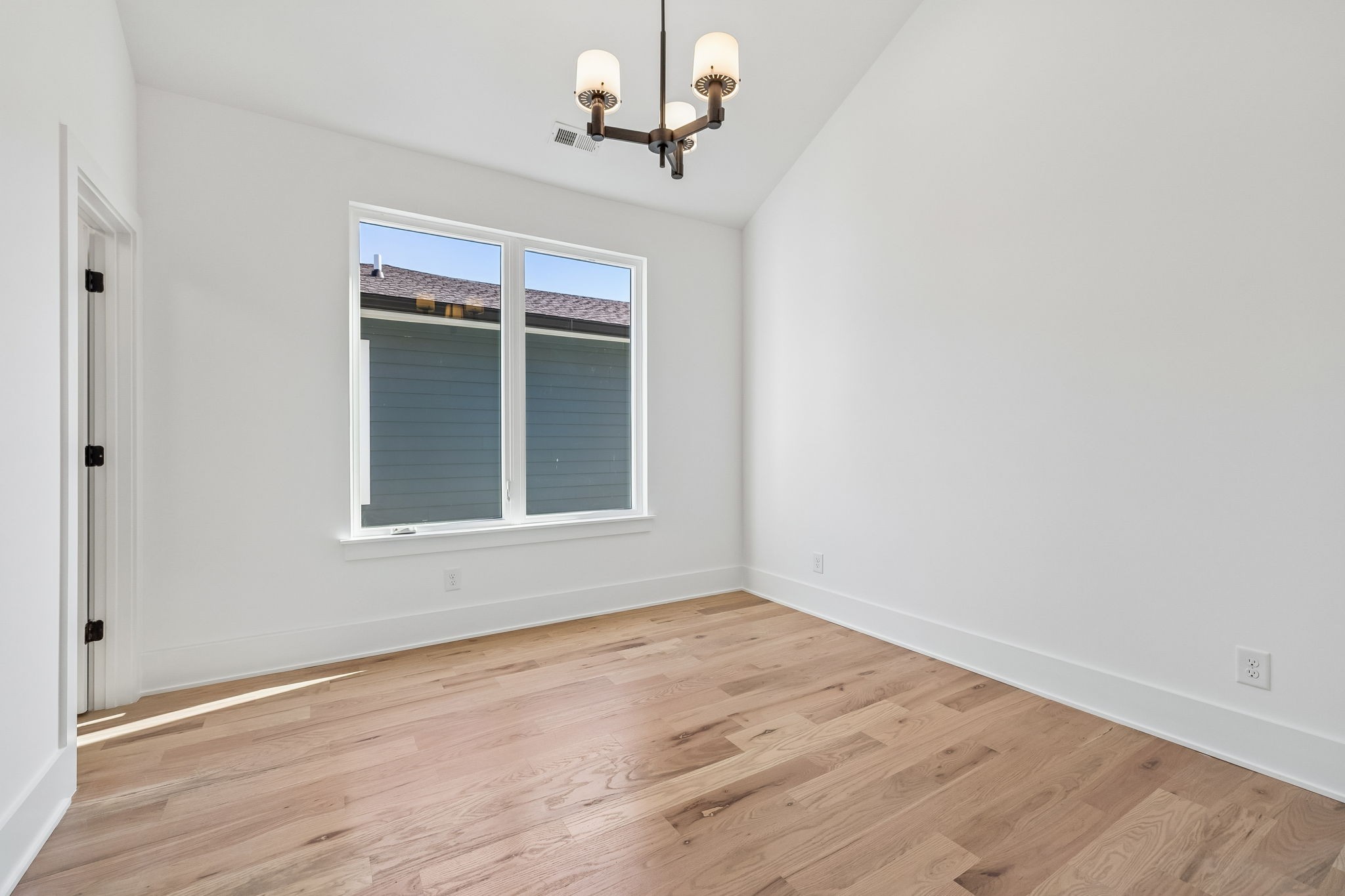 1625a Northview Ave Property Photo 66