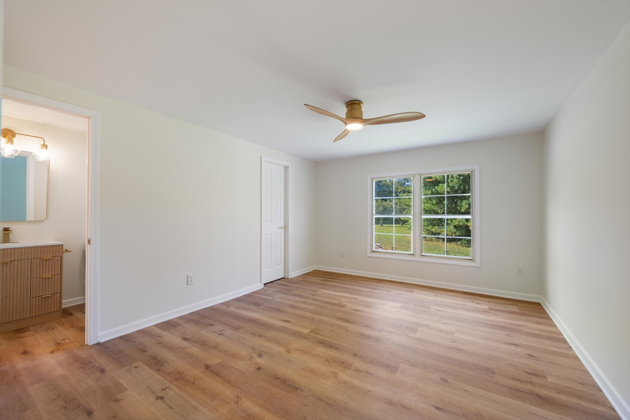 334 Deer Point Rd Property Photo 11
