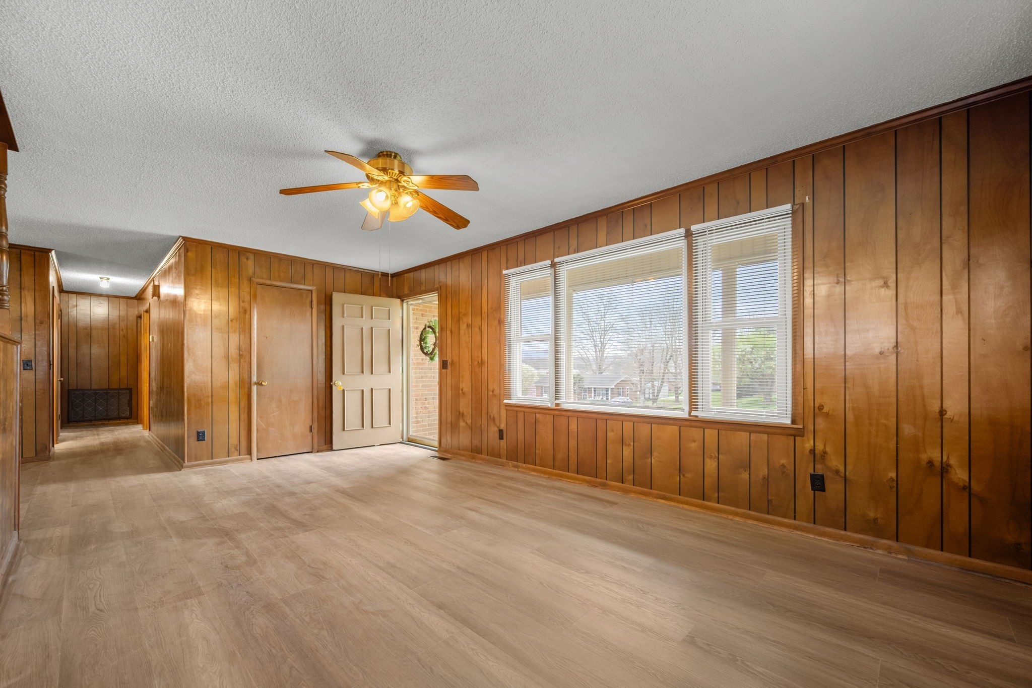 210 Lee Ave Property Photo 6