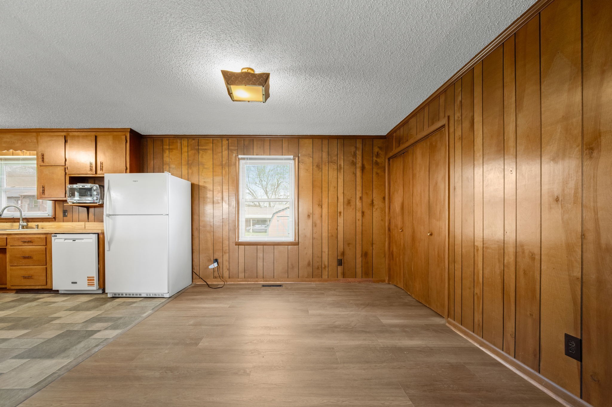 210 Lee Ave Property Photo 11