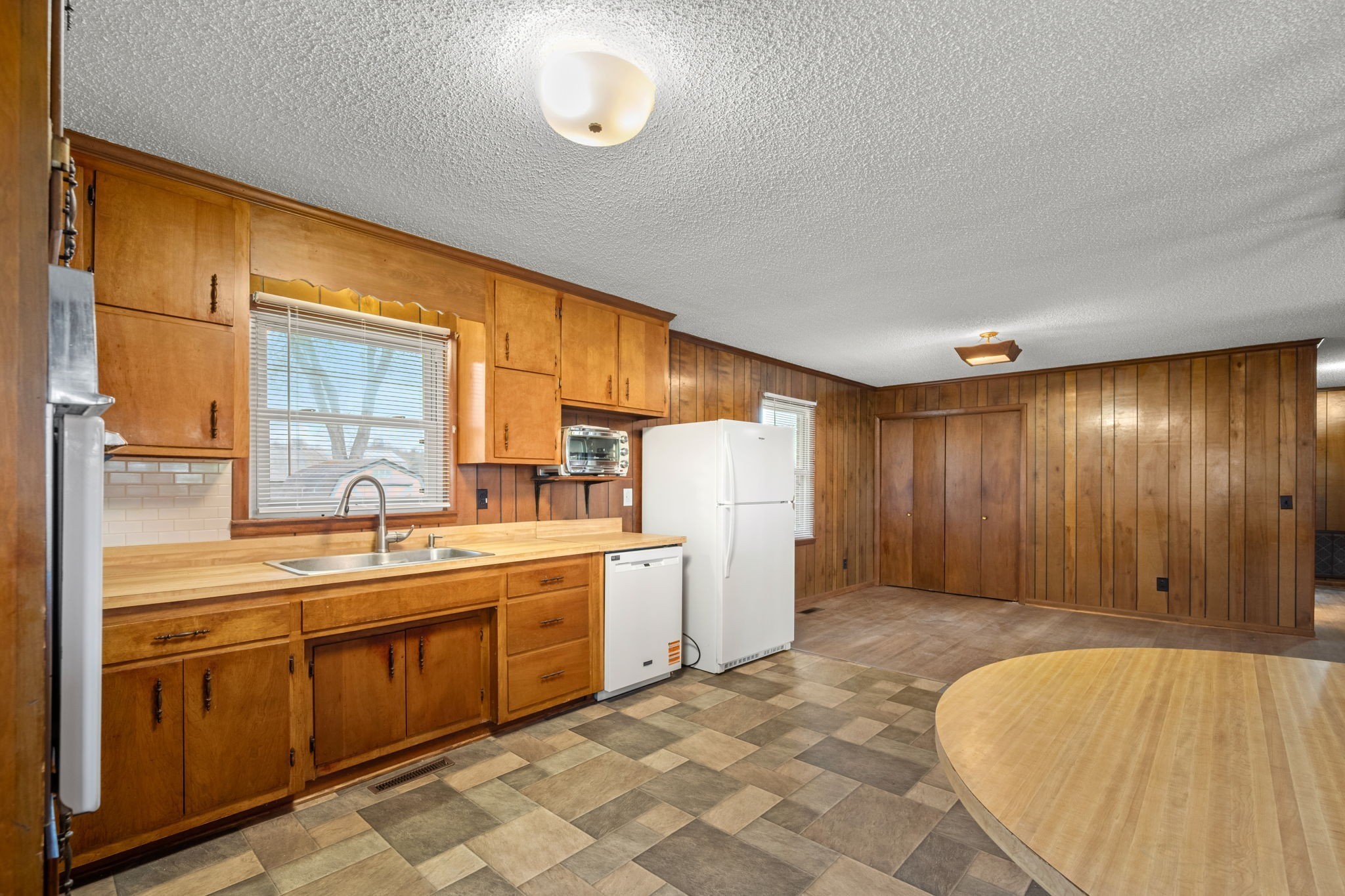 210 Lee Ave Property Photo 16