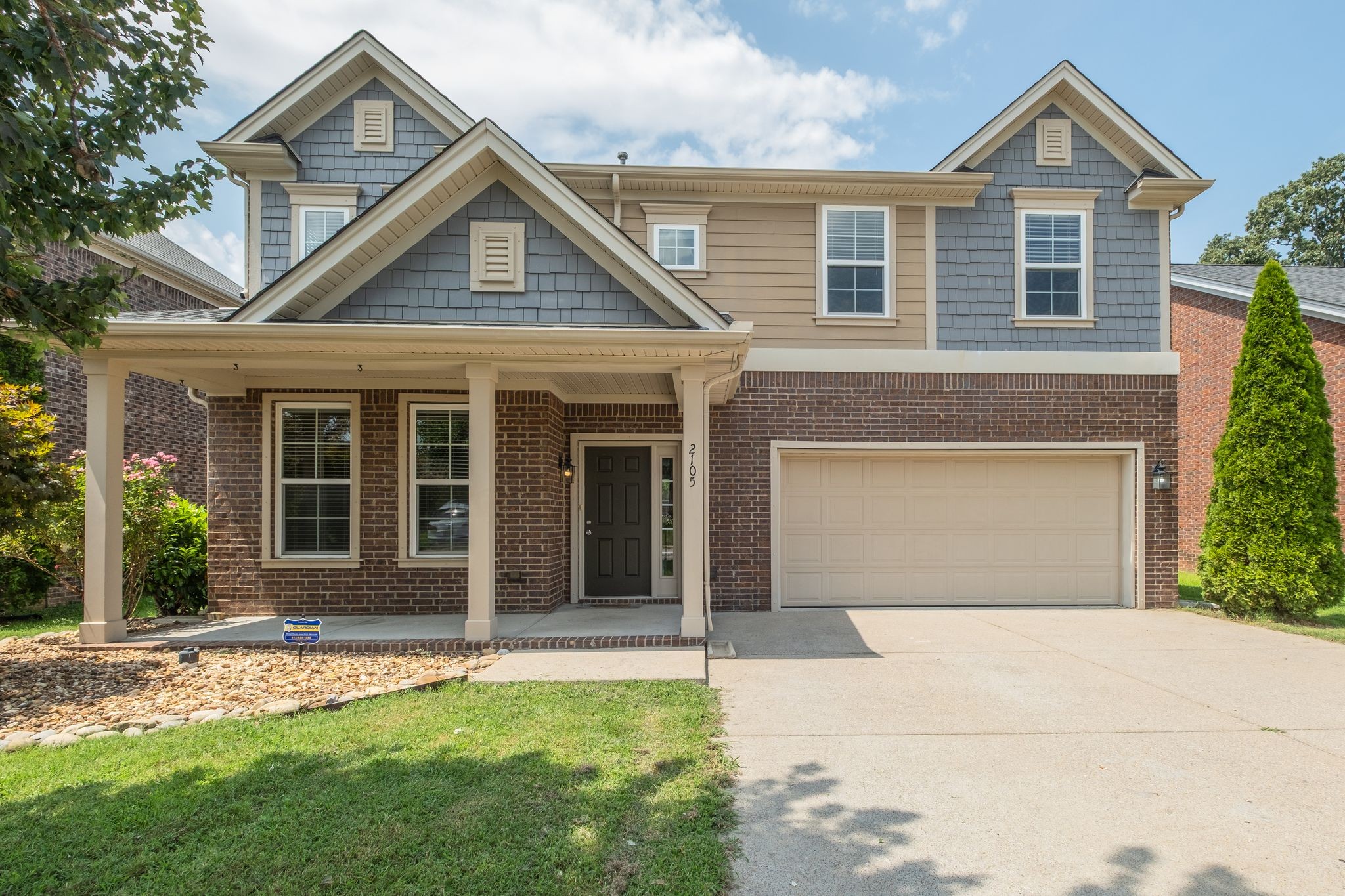 2105 Bedford Bnd Property Photo 1