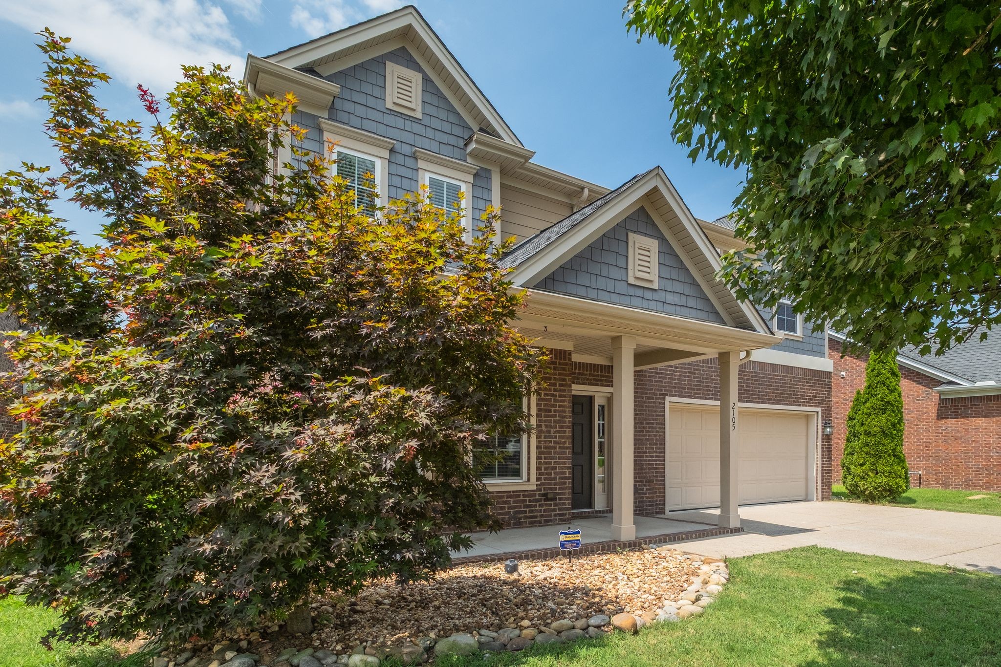 2105 Bedford Bnd Property Photo 2