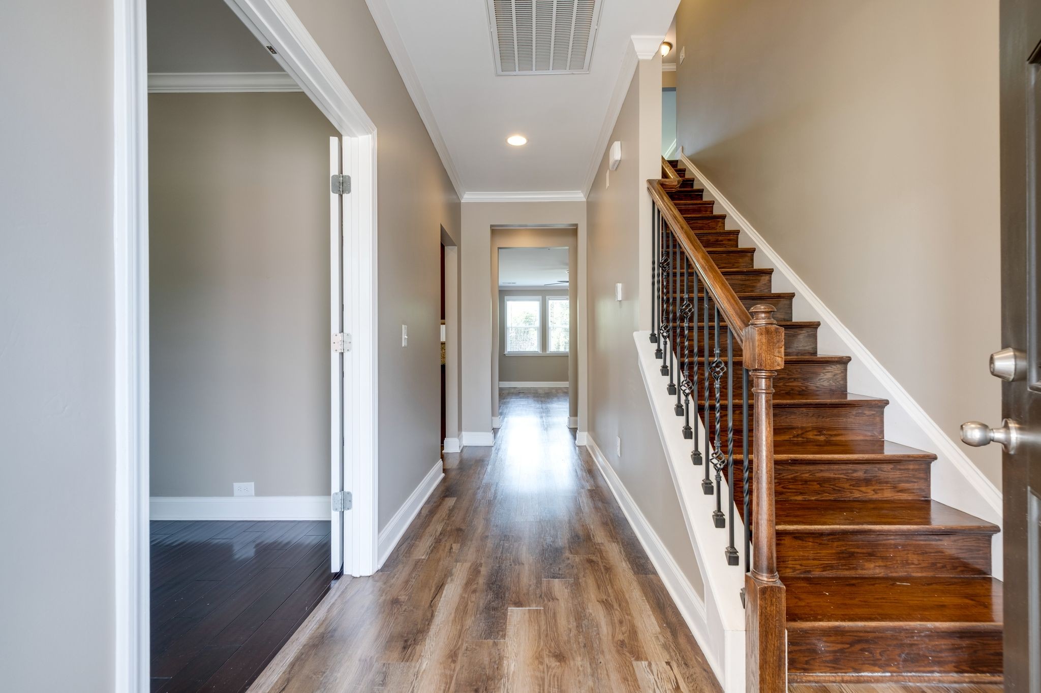 2105 Bedford Bnd Property Photo 5