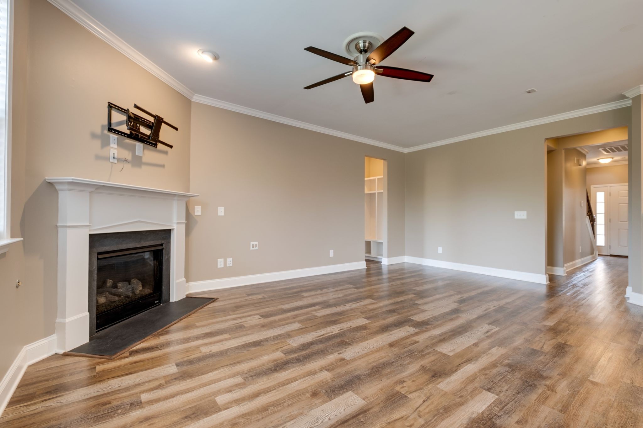 2105 Bedford Bnd Property Photo 8