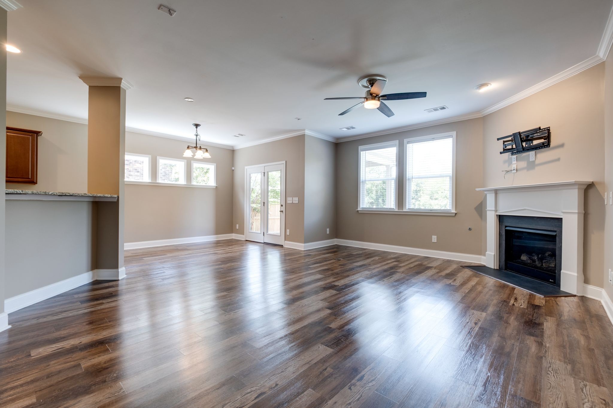 2105 Bedford Bnd Property Photo 10