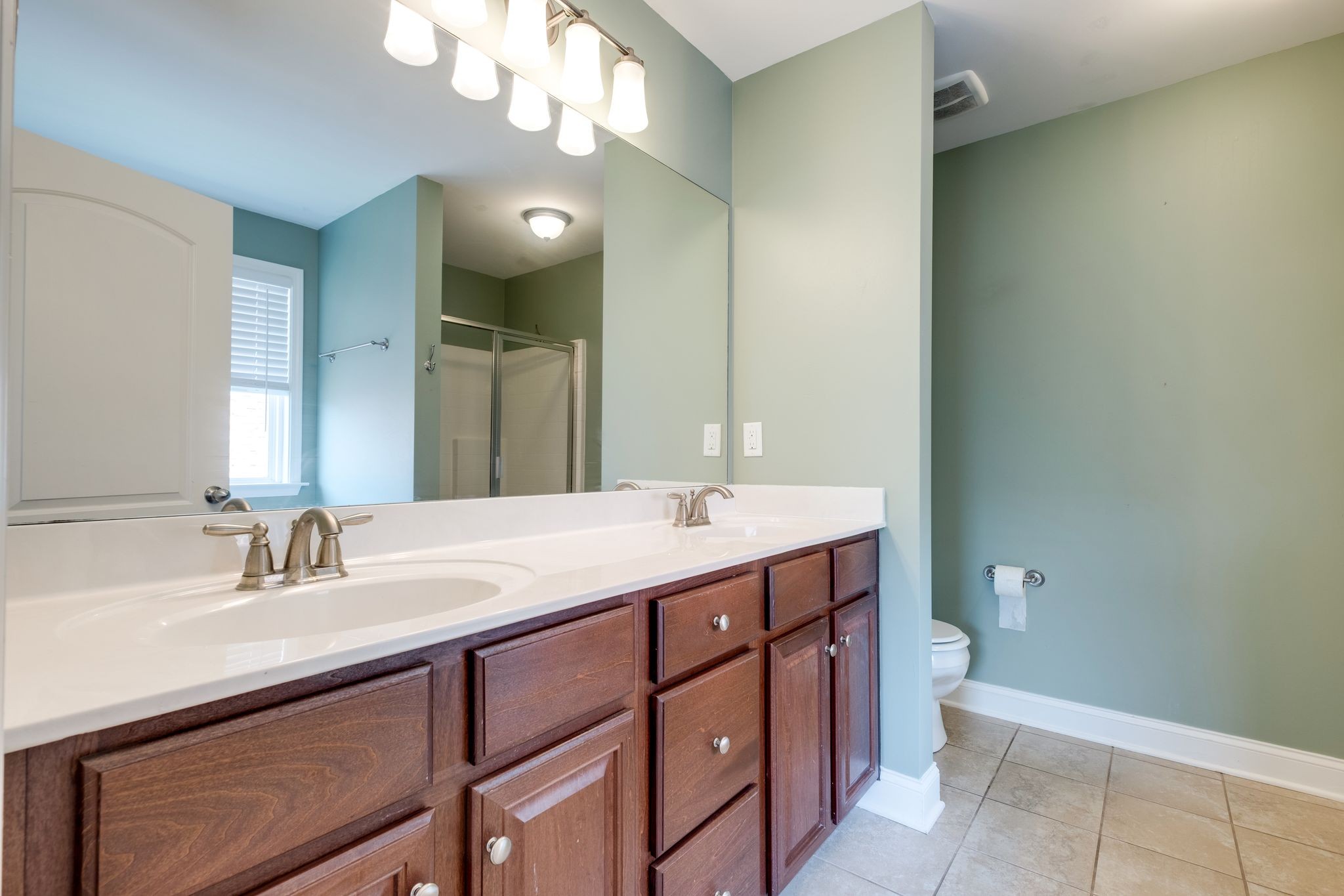2105 Bedford Bnd Property Photo 26