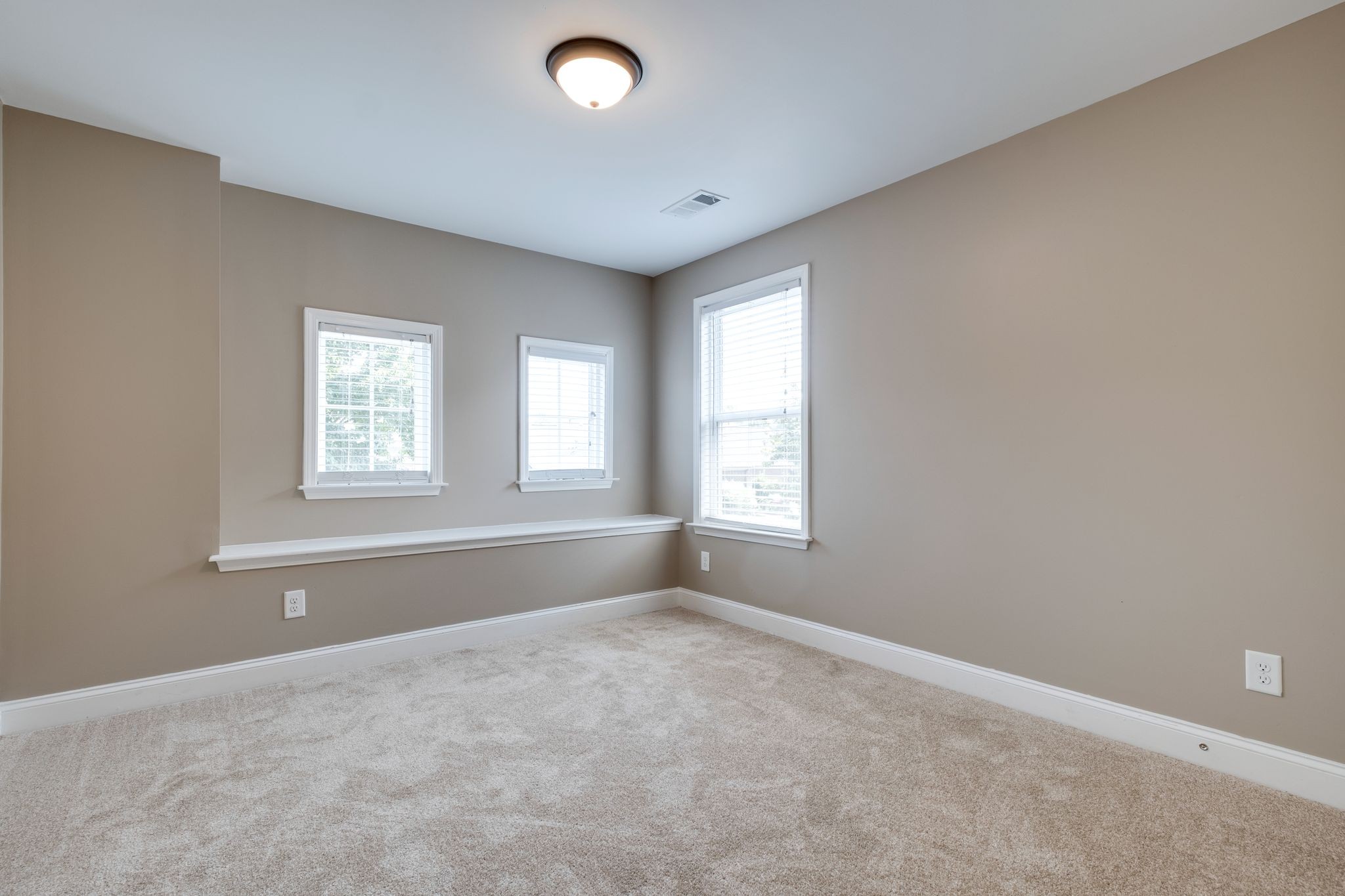 2105 Bedford Bnd Property Photo 35