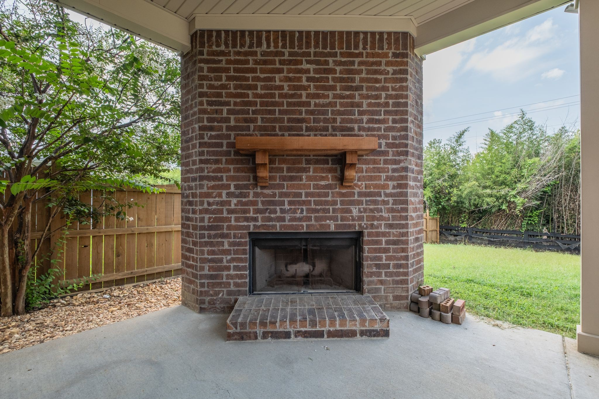 2105 Bedford Bnd Property Photo 38