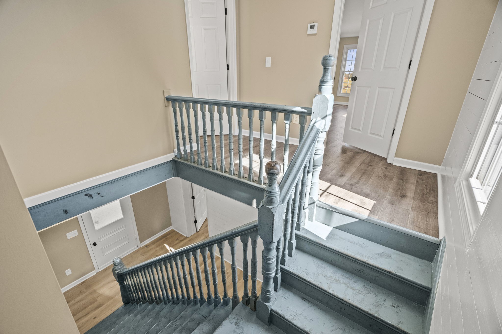 6081 Lakeview Rd Property Photo 5