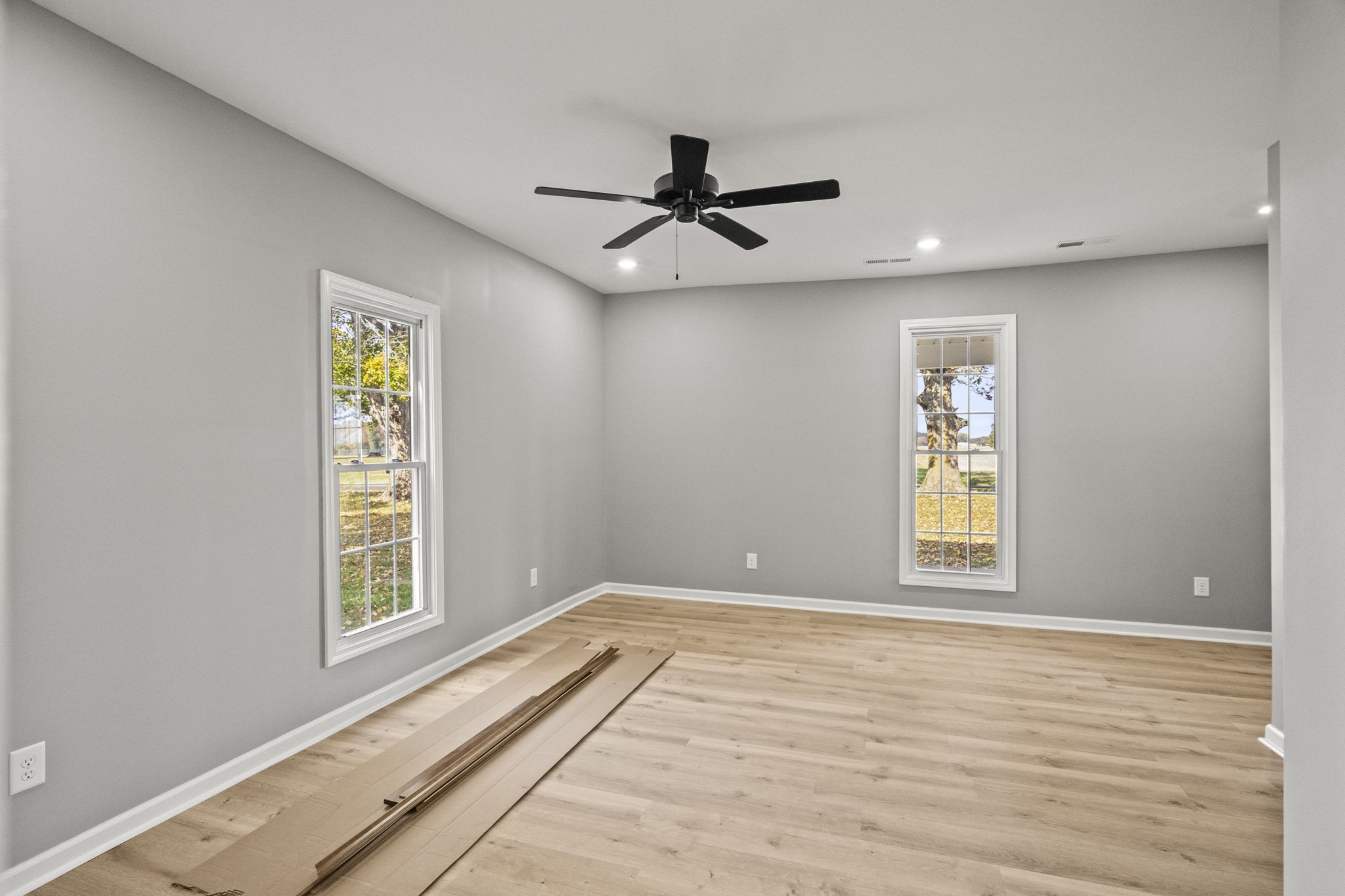 6081 Lakeview Rd Property Photo 10
