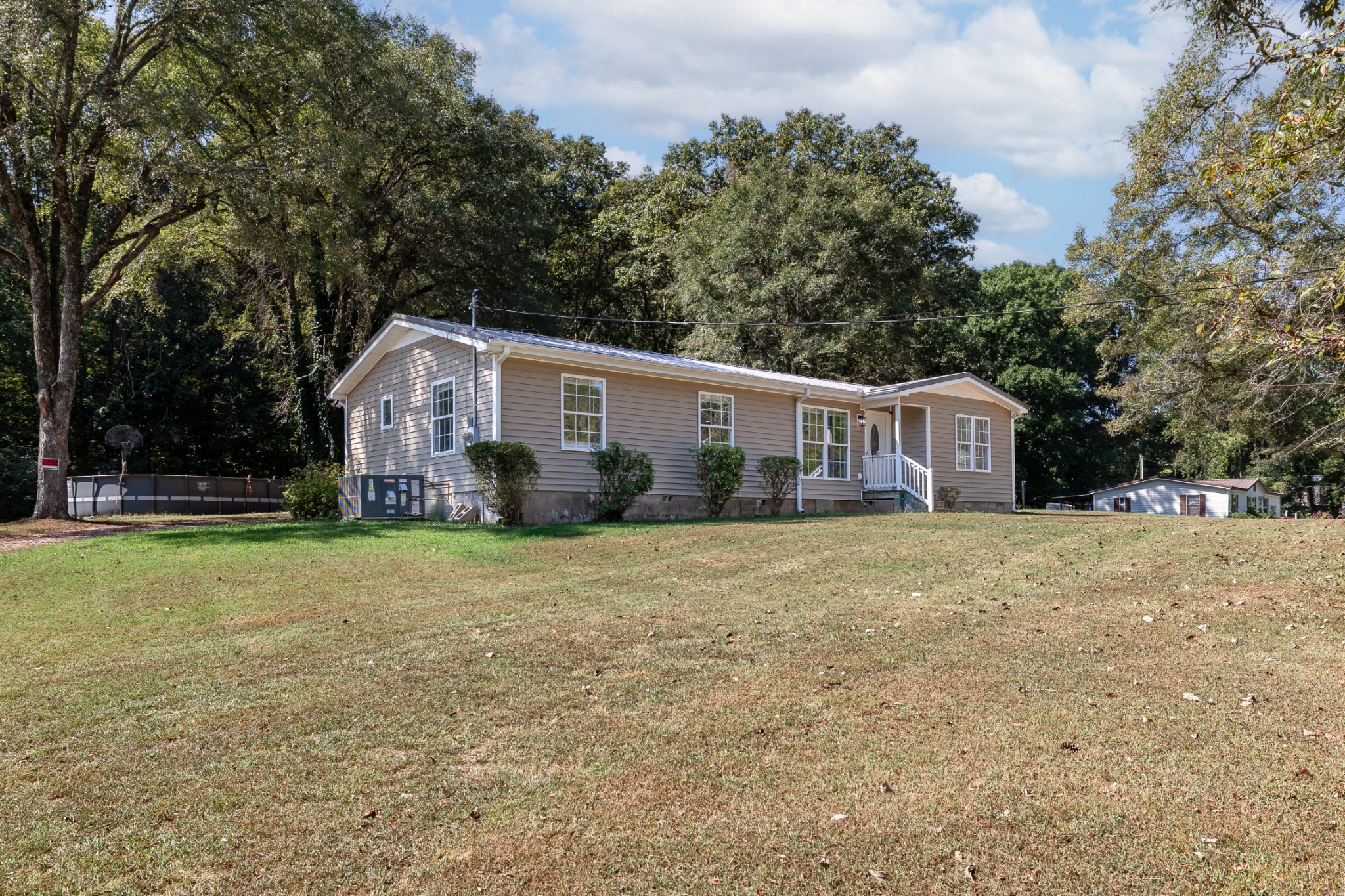 2027 Mines Rd Property Photo 2