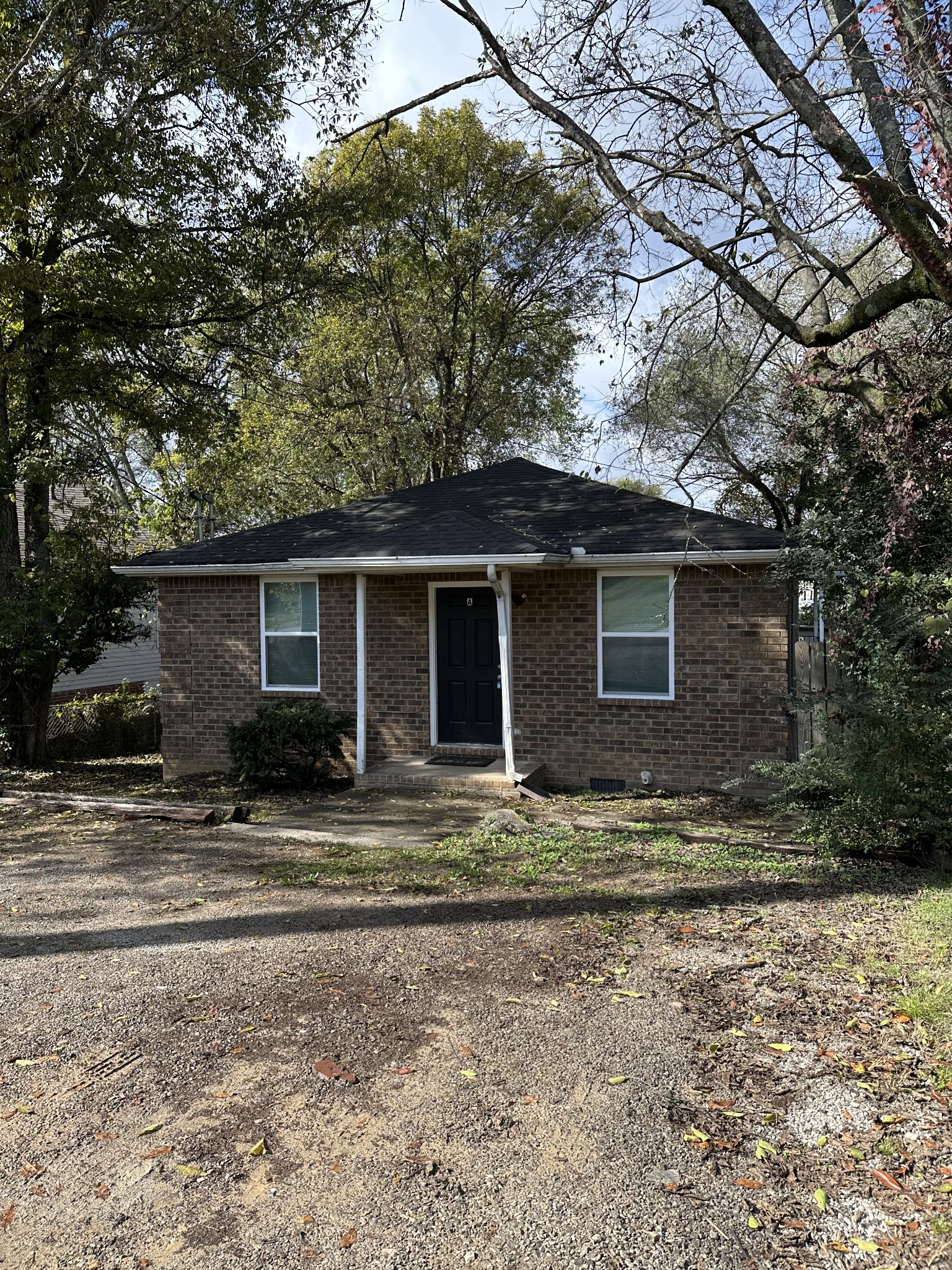 215 Ensley Ave Property Photo 1