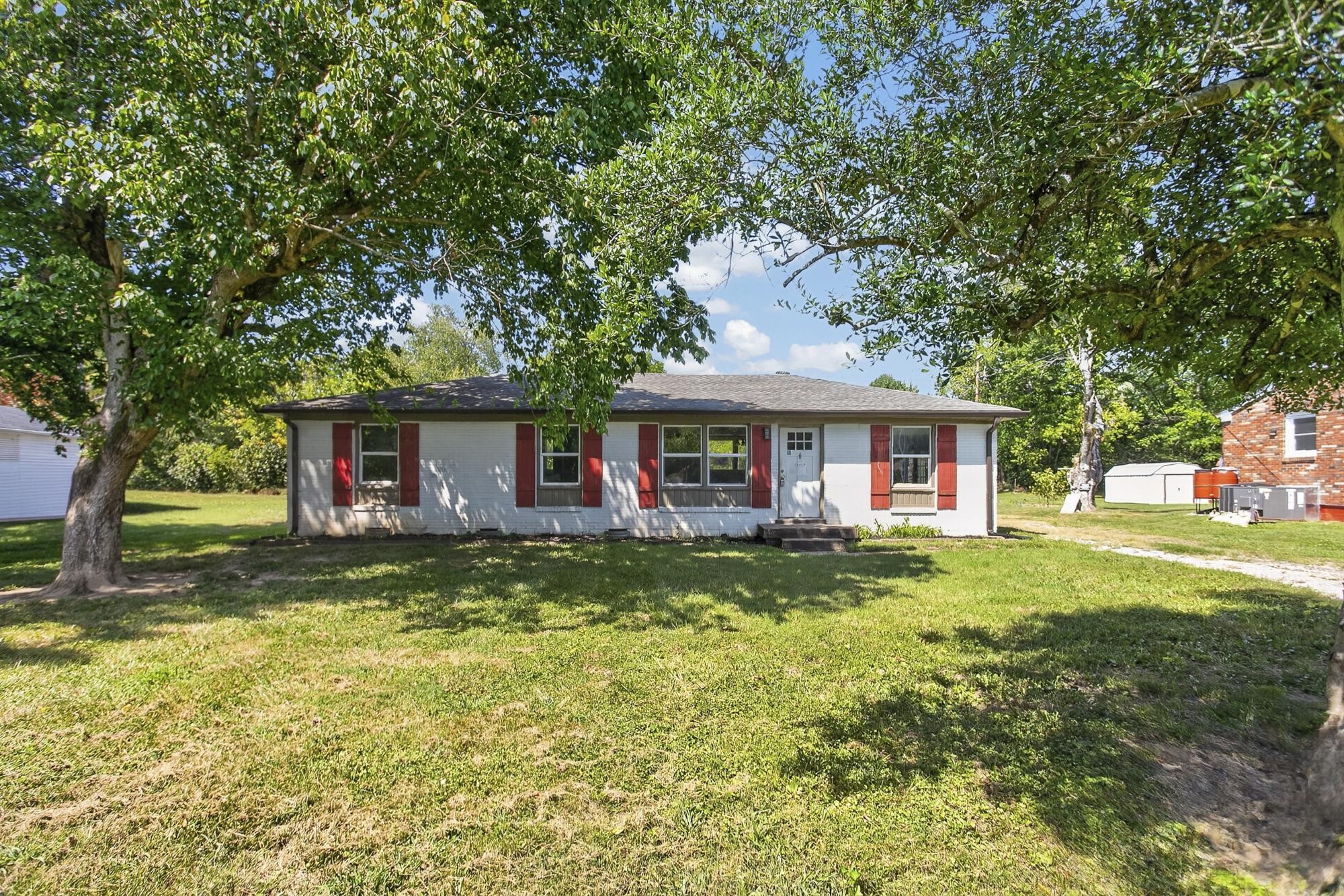 276 Sunset Blvd Property Photo 1