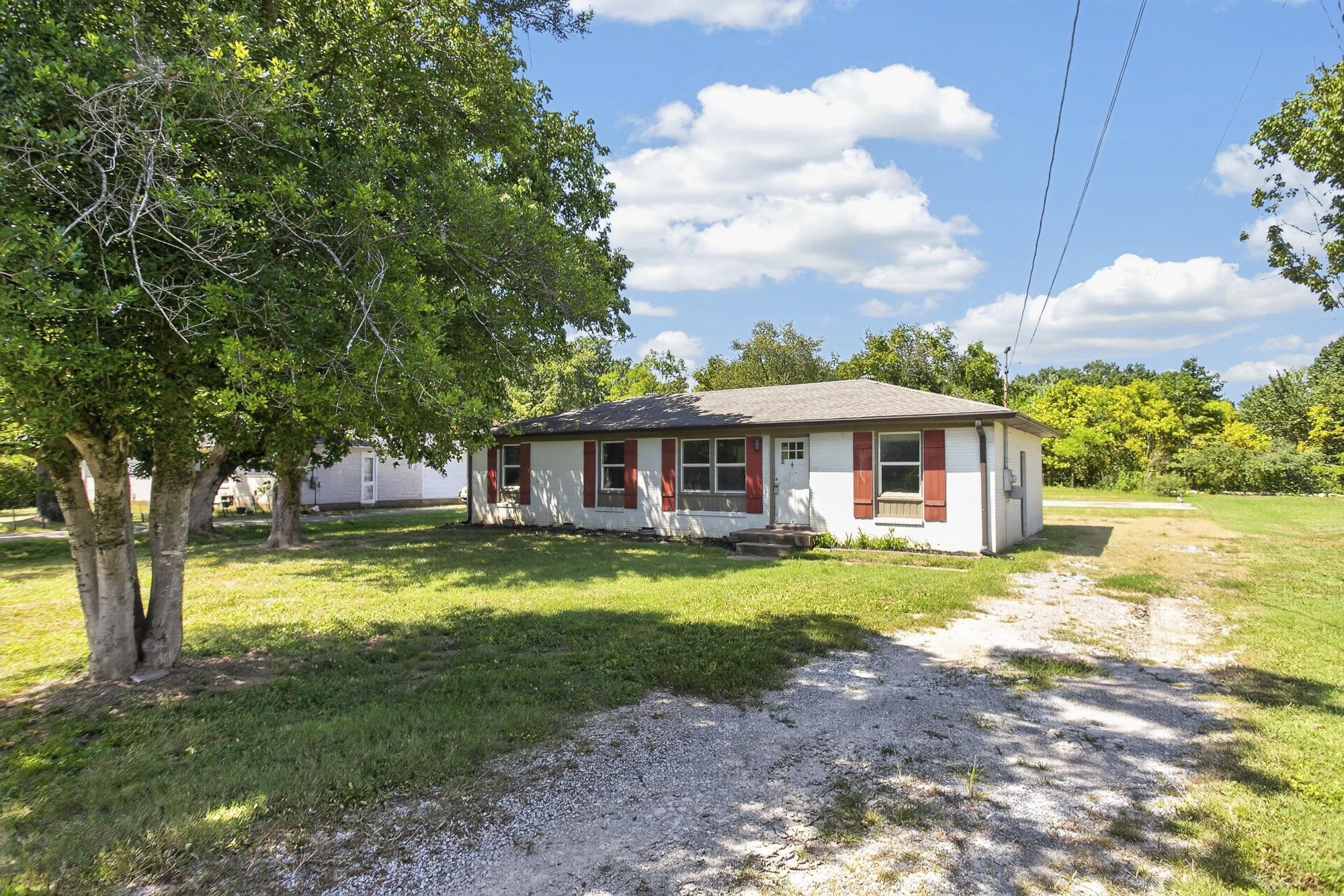 276 Sunset Blvd Property Photo 3