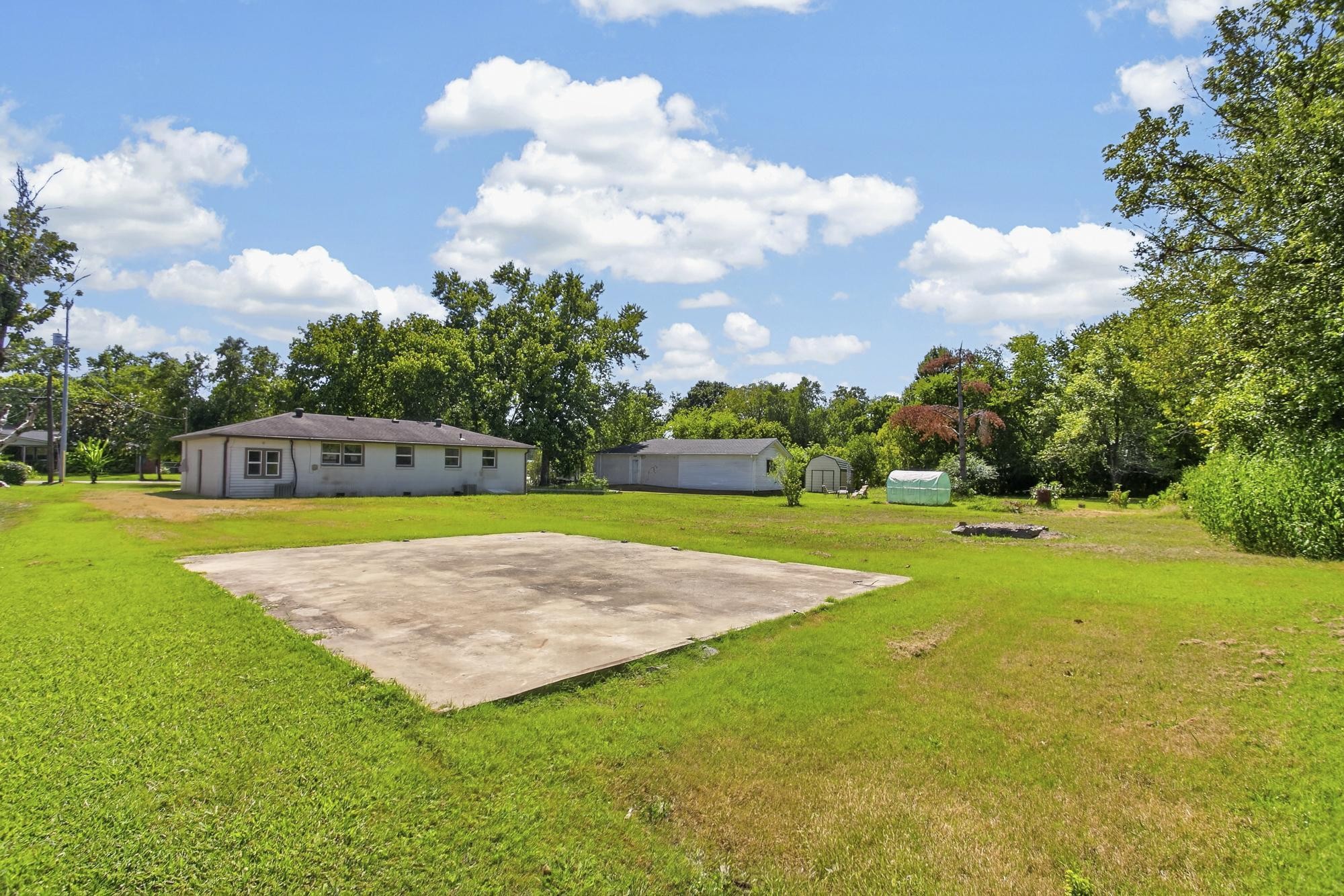 276 Sunset Blvd Property Photo 5