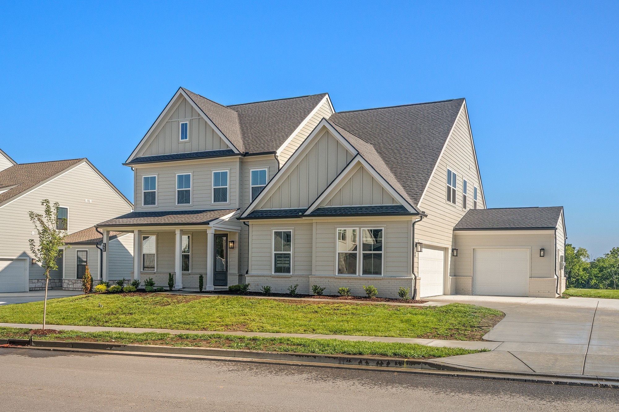 448 Tomlinson Pointe Dr Property Photo 3