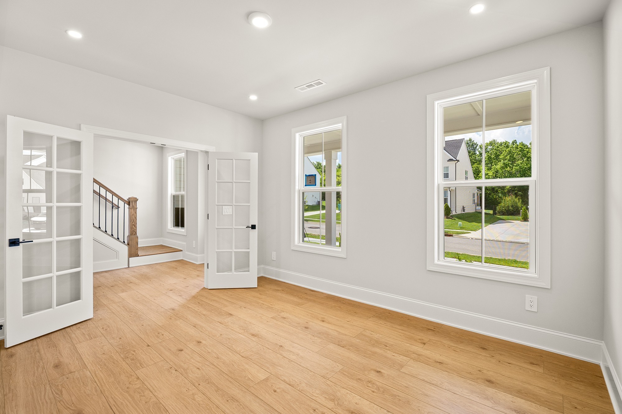 448 Tomlinson Pointe Dr Property Photo 4