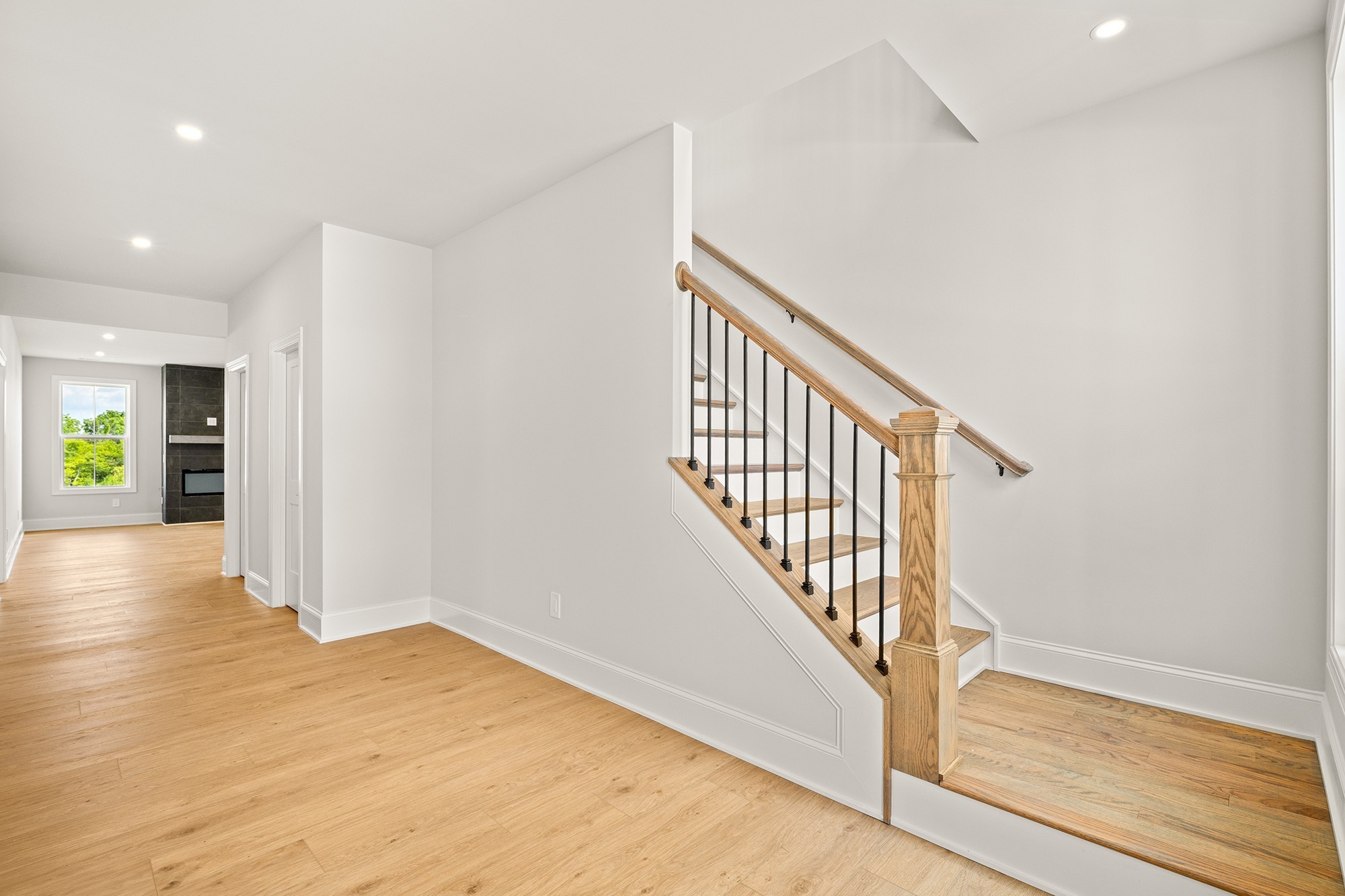 448 Tomlinson Pointe Dr Property Photo 5