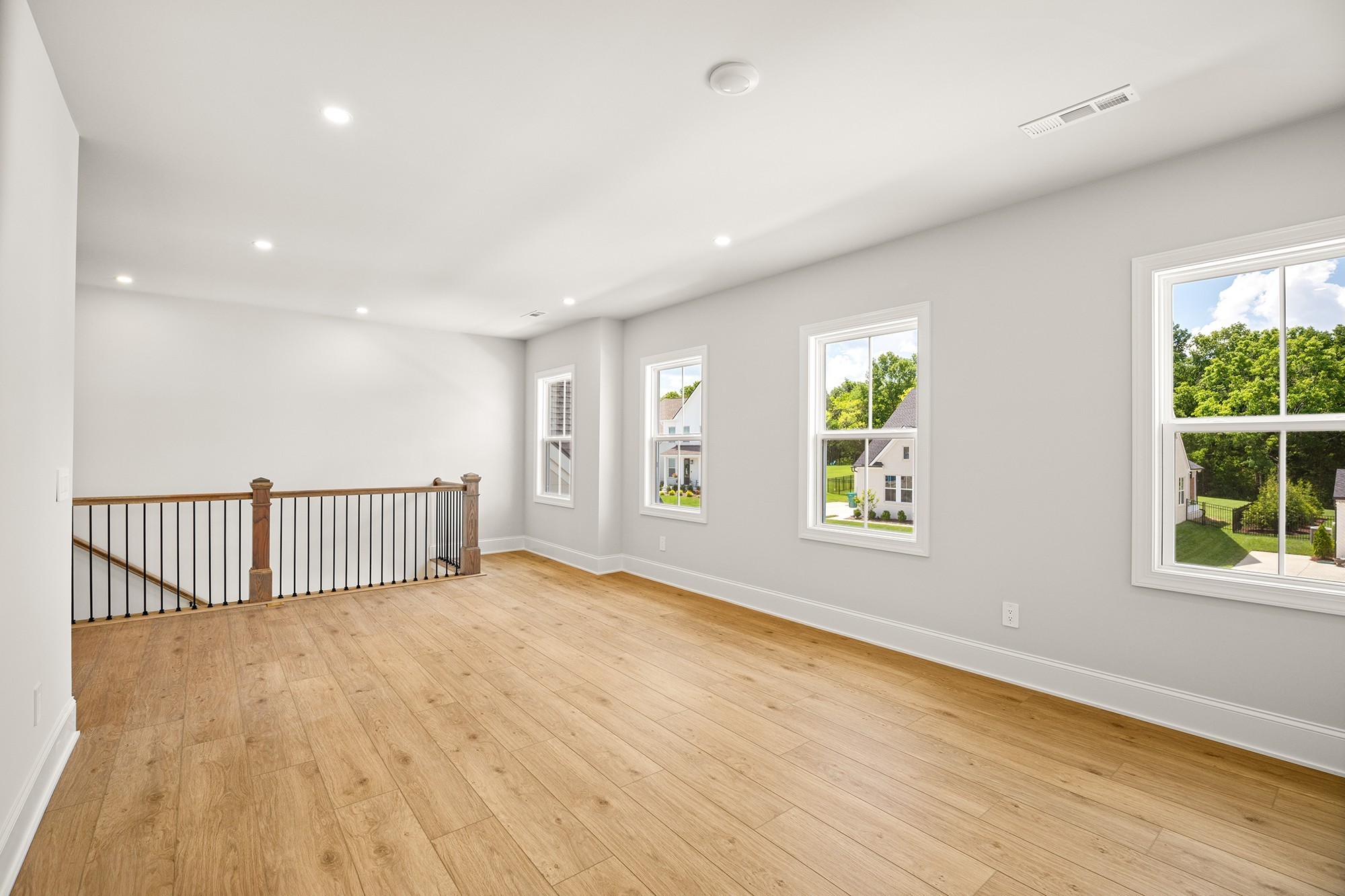 448 Tomlinson Pointe Dr Property Photo 13