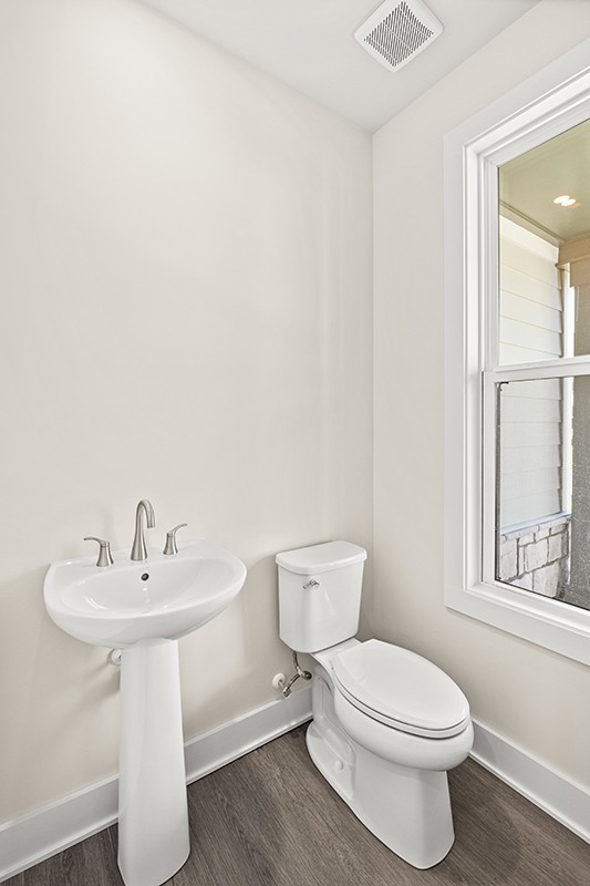 450 Tomlinson Pointe Dr Property Photo 8