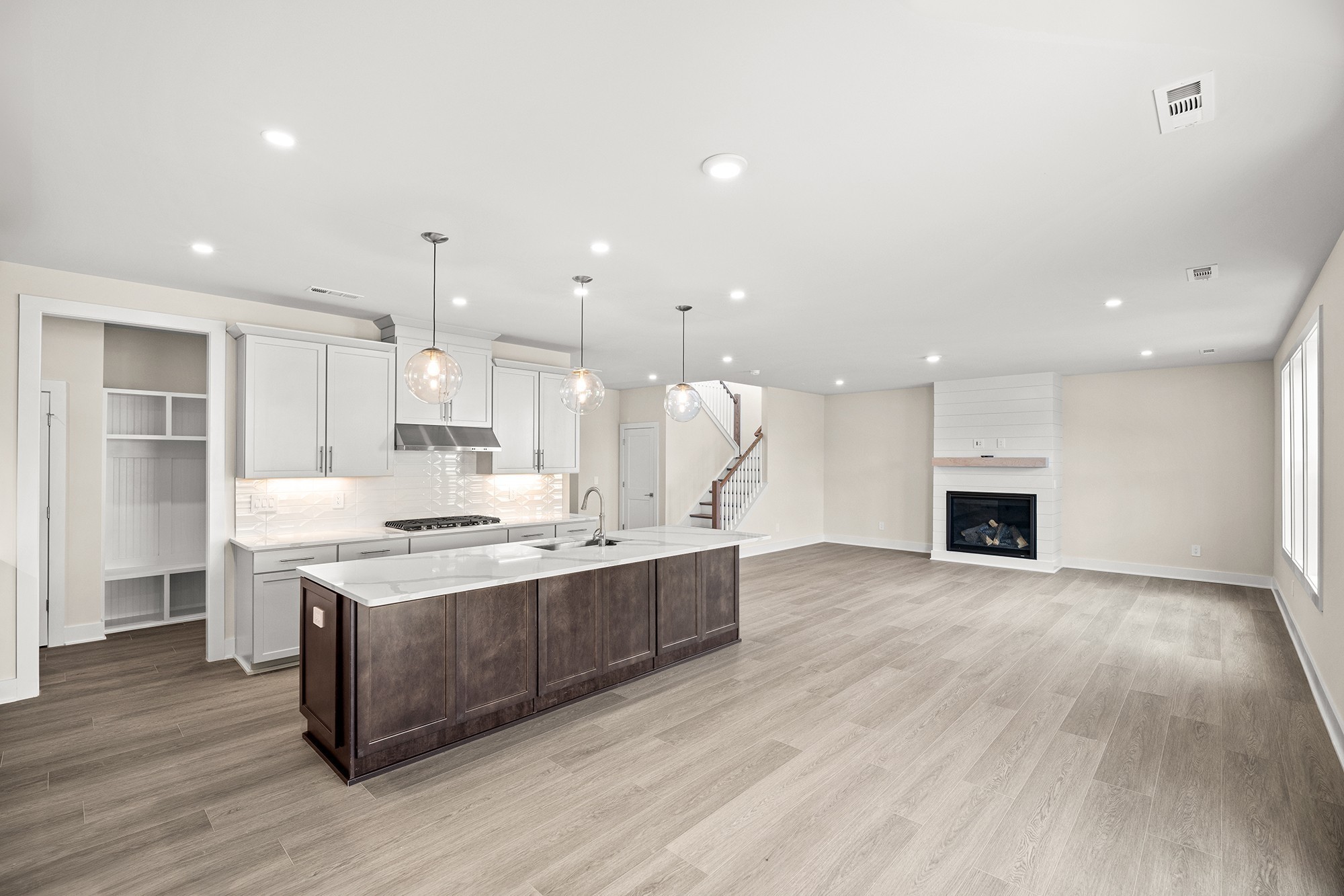 450 Tomlinson Pointe Dr Property Photo 10