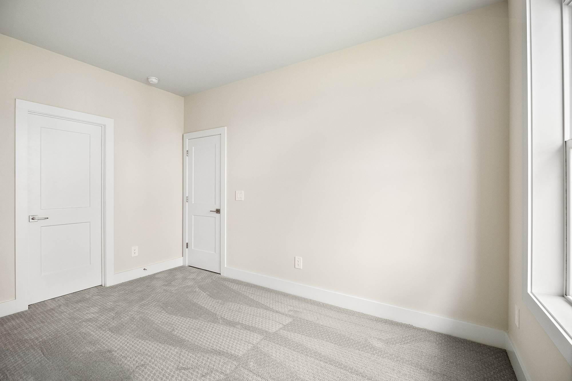 450 Tomlinson Pointe Dr Property Photo 13