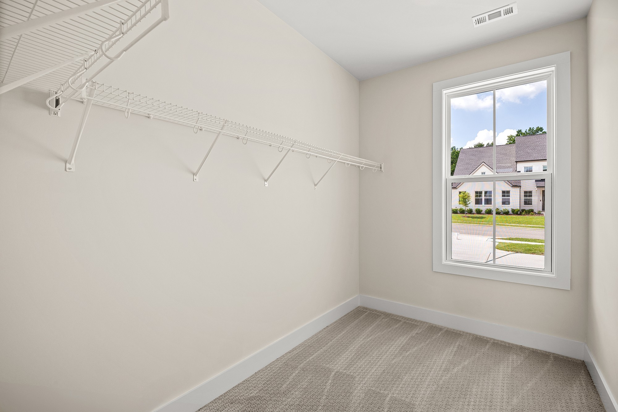 450 Tomlinson Pointe Dr Property Photo 15