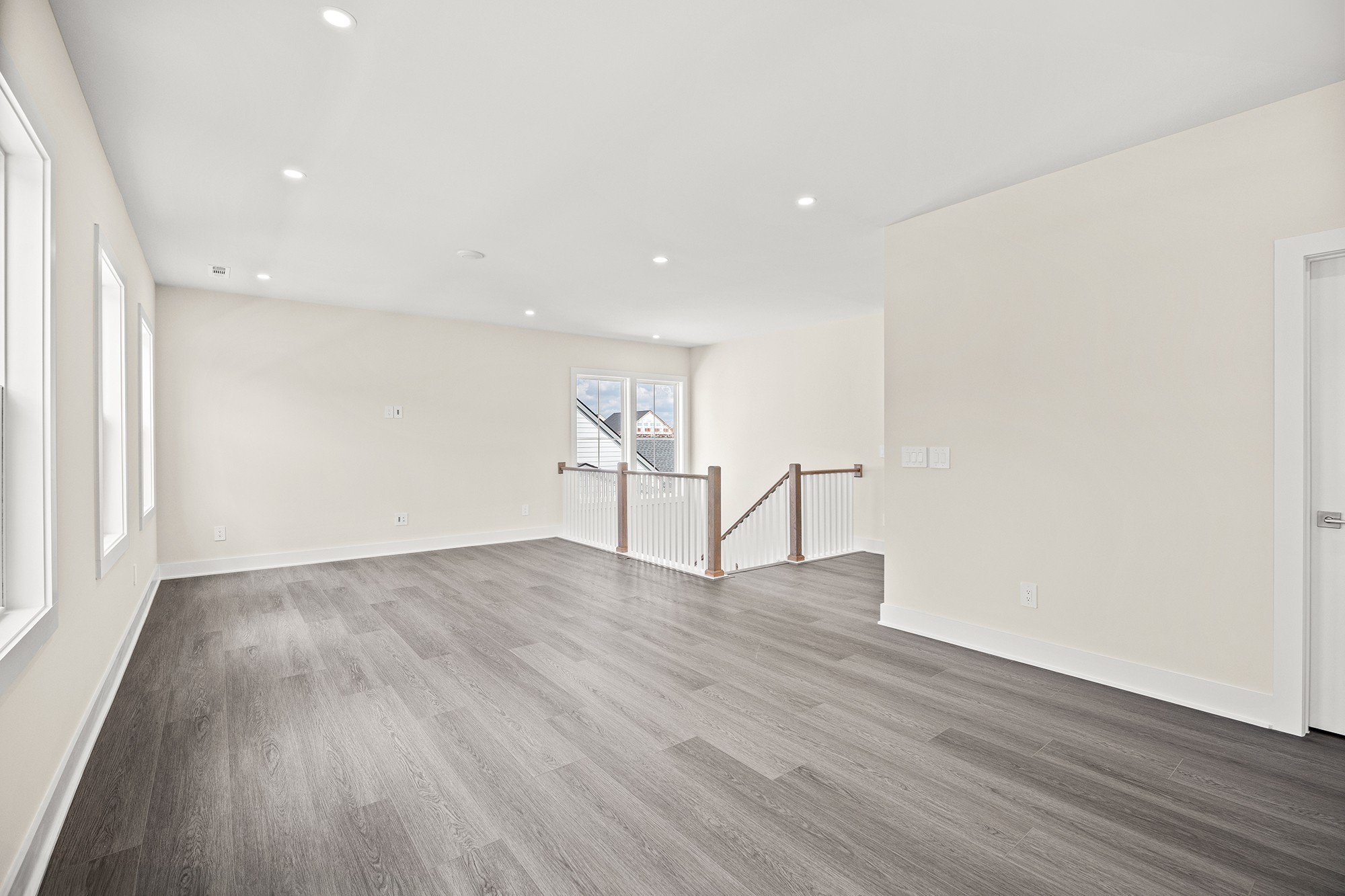 450 Tomlinson Pointe Dr Property Photo 17